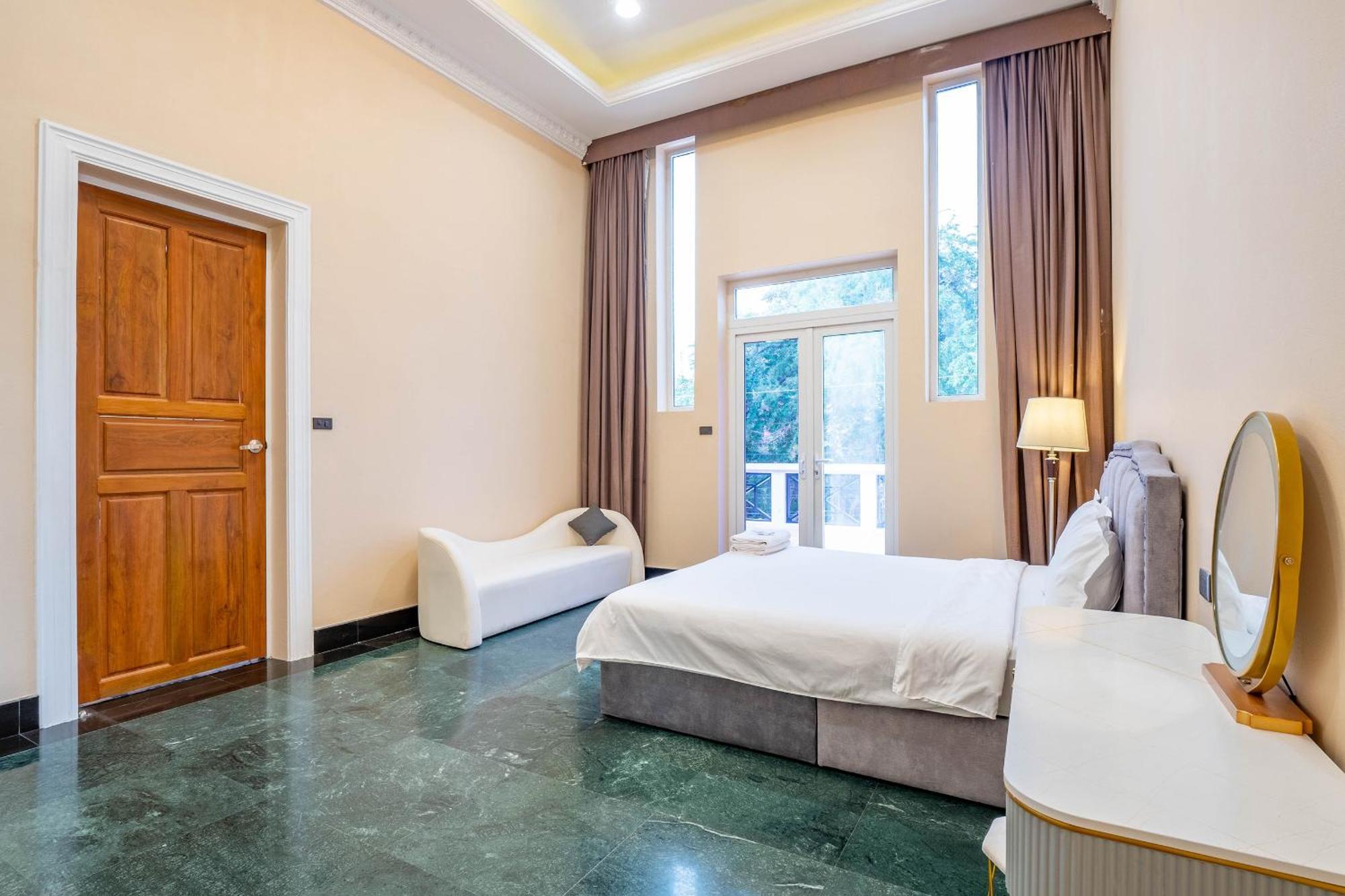 Deluxe Pool 4 Bedroom 3 Bath Villa, * Jomtien Beach