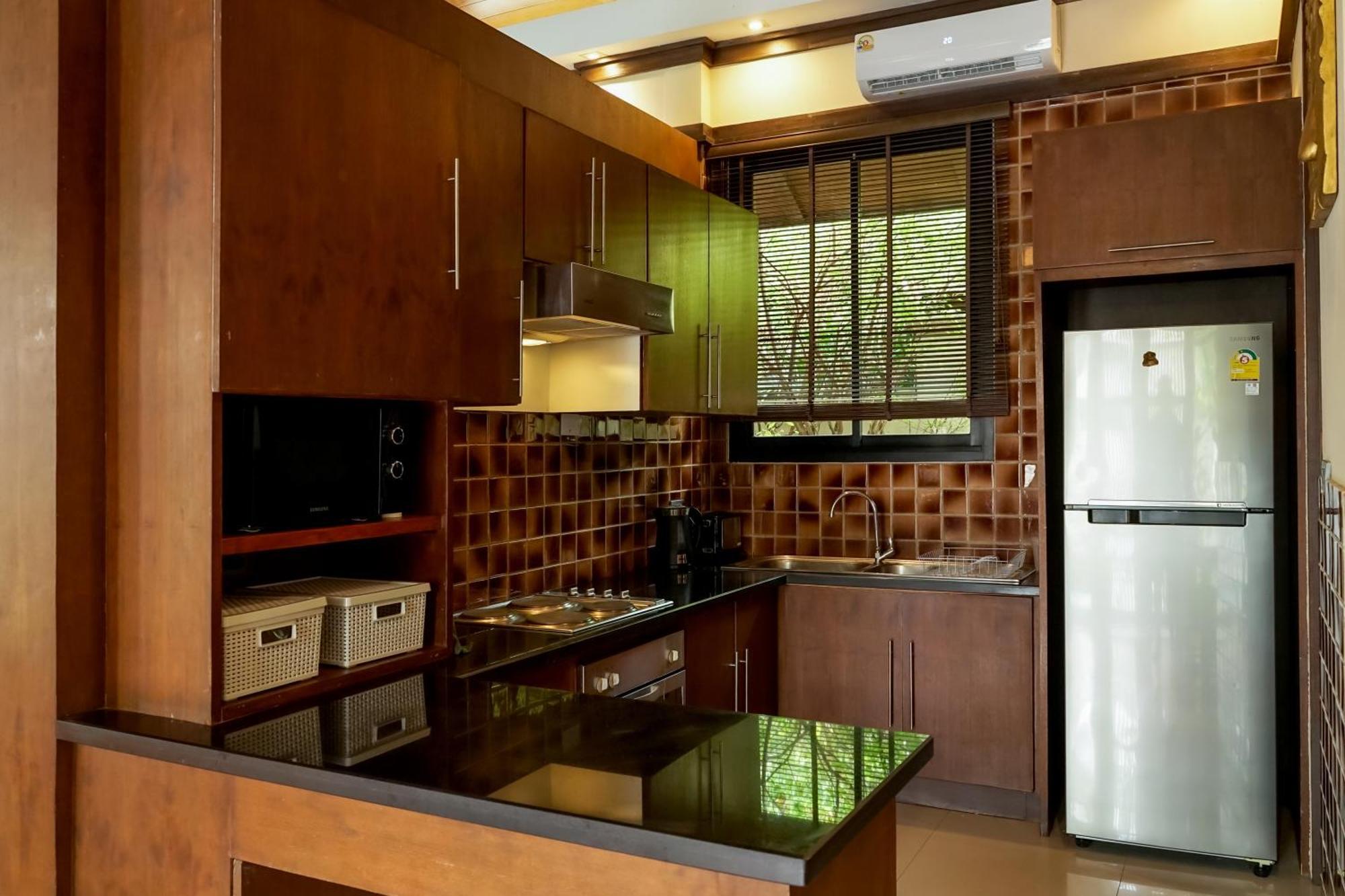 Pousada Large 4 Bed Short Walk To Maenam *