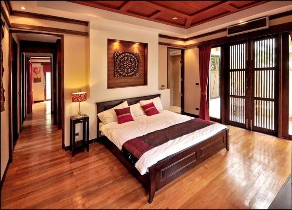 Large 4 Bed Short Walk To Maenam * Praia de Mae Nam