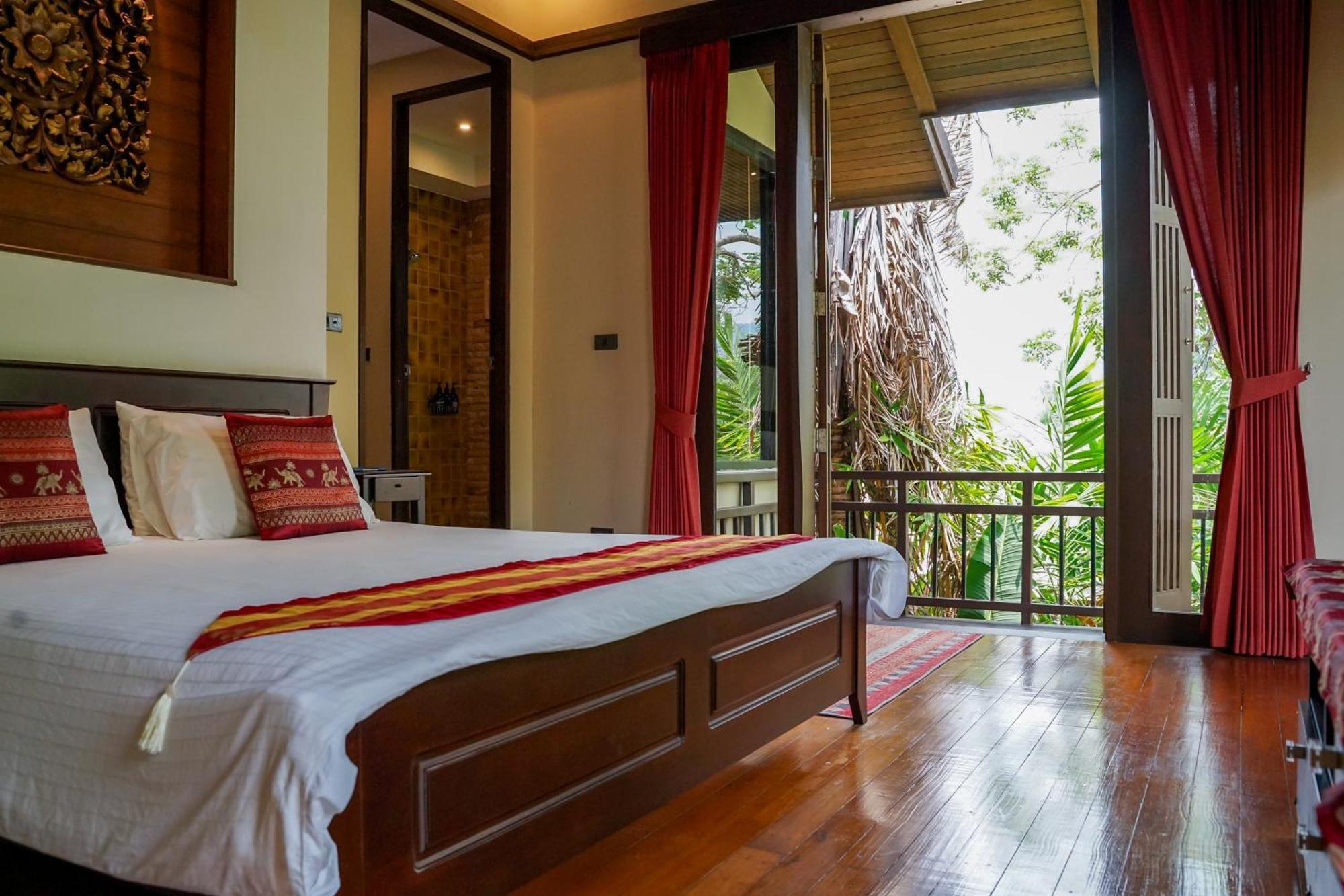 Large 4 Bed Short Walk To Maenam * Praia de Mae Nam
