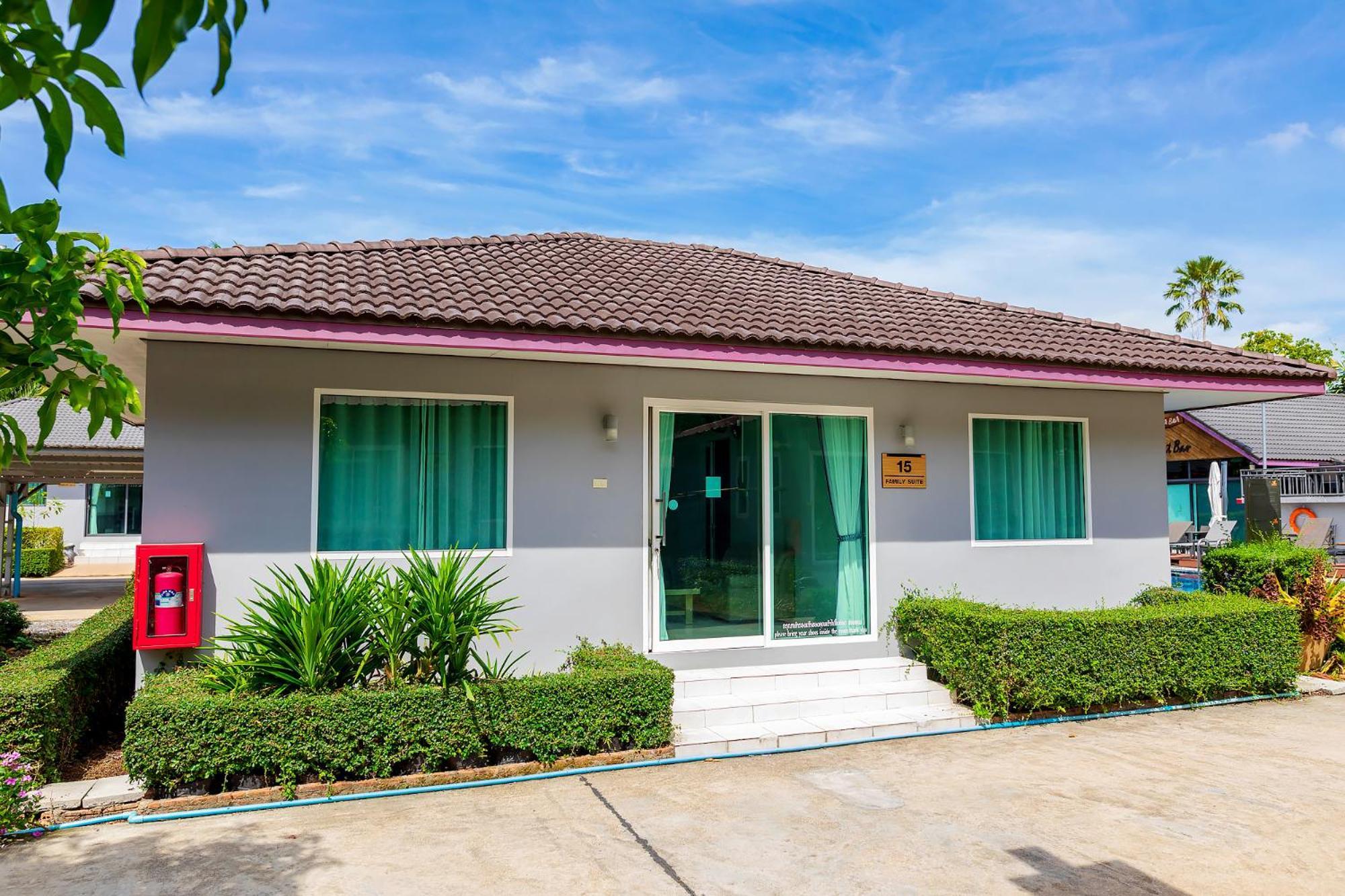 Resort Neenlawat Riverside Surat Thani