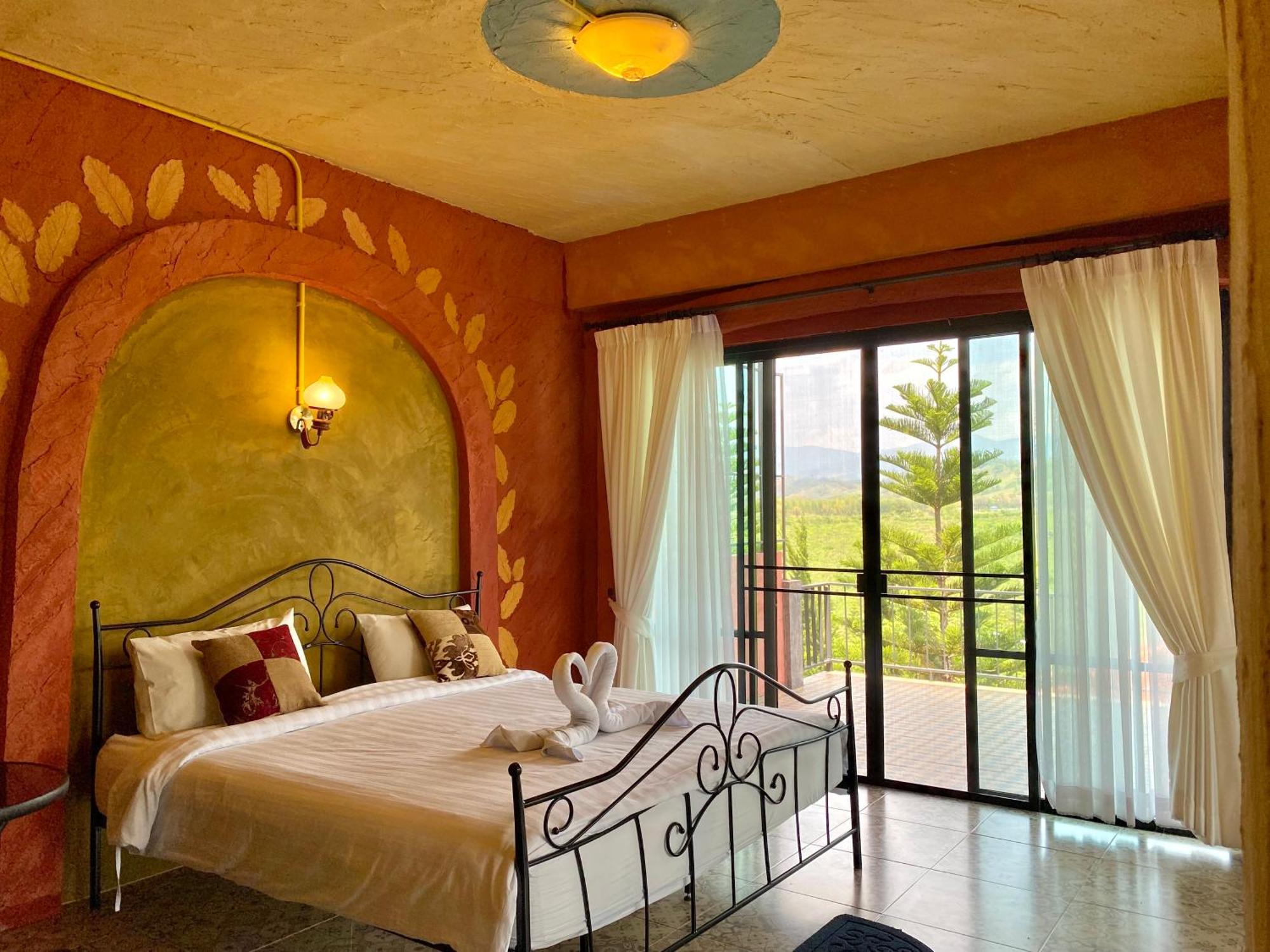 De Monte Khaokho Resort *