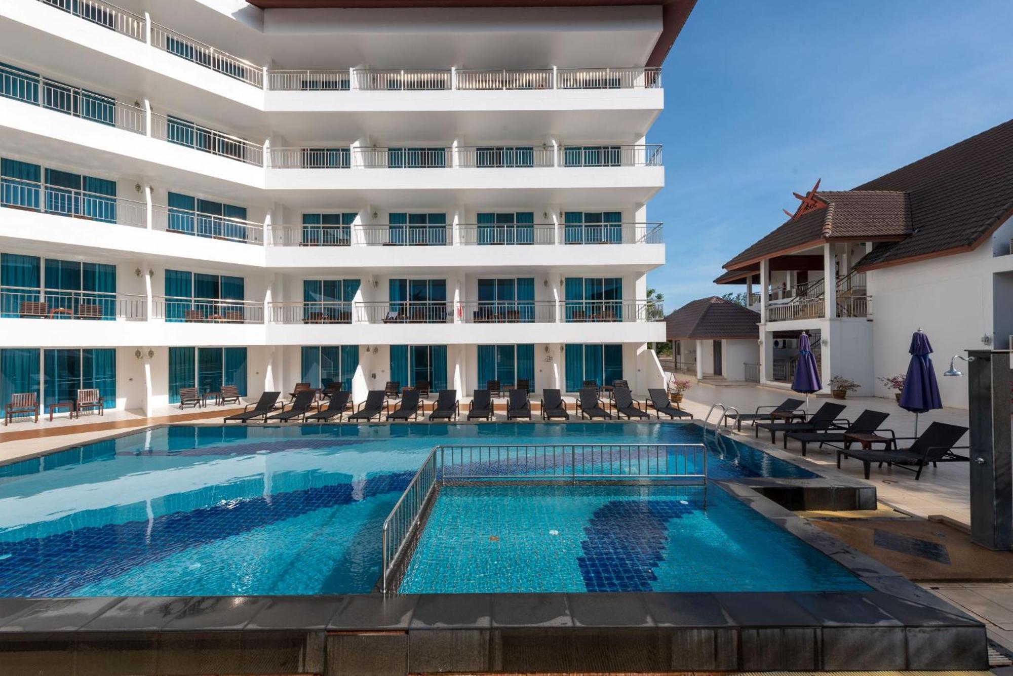 Pinnacle Grand Jomtien And Club