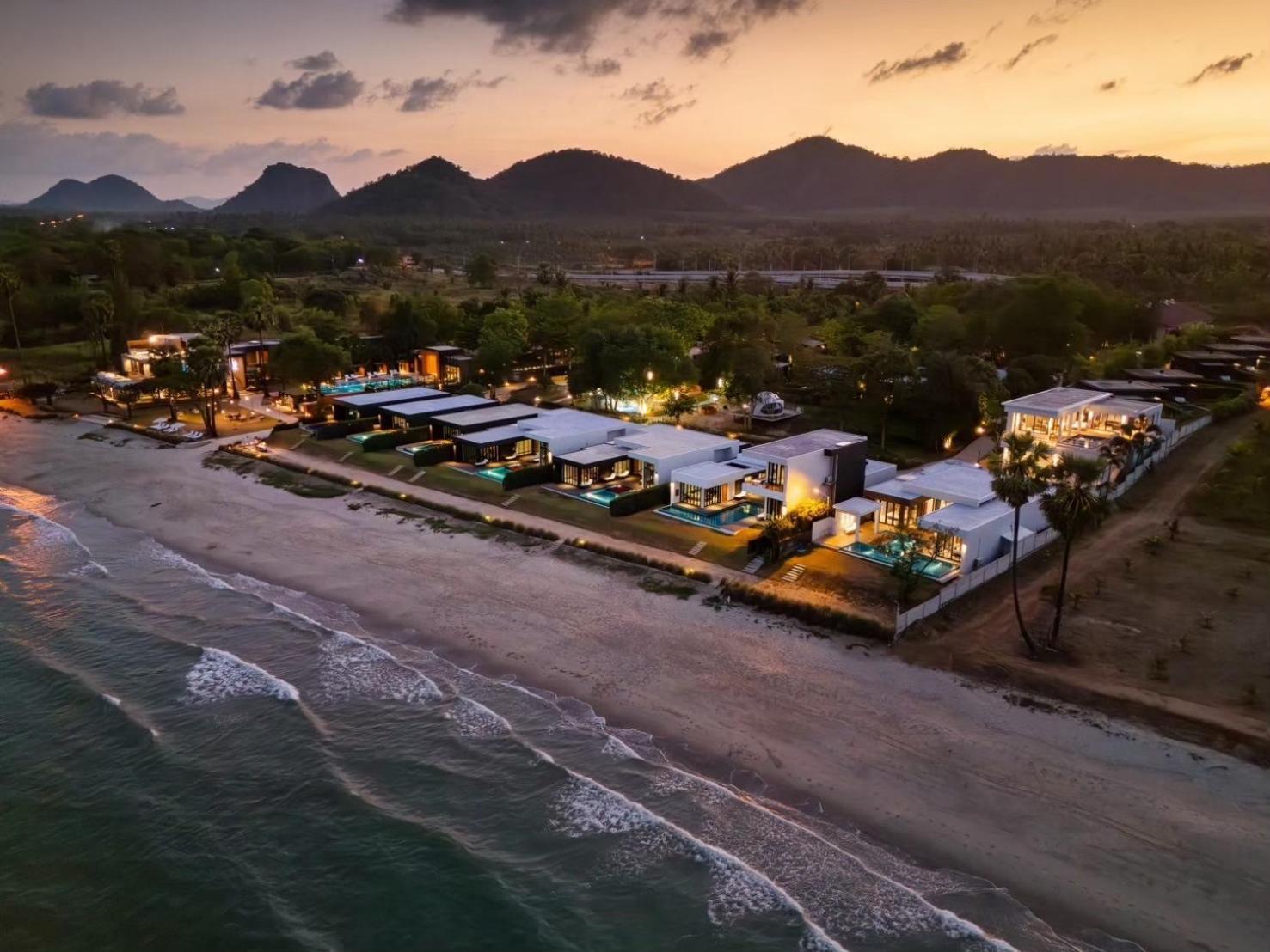 Sunshine Paradise Resort
