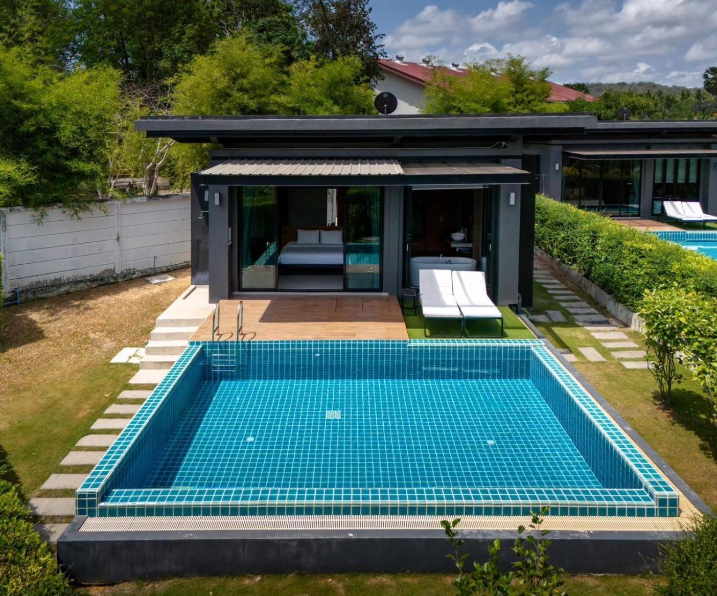 Sunshine Paradise Resort Ban Krut (Prachuap Khiri Khan)