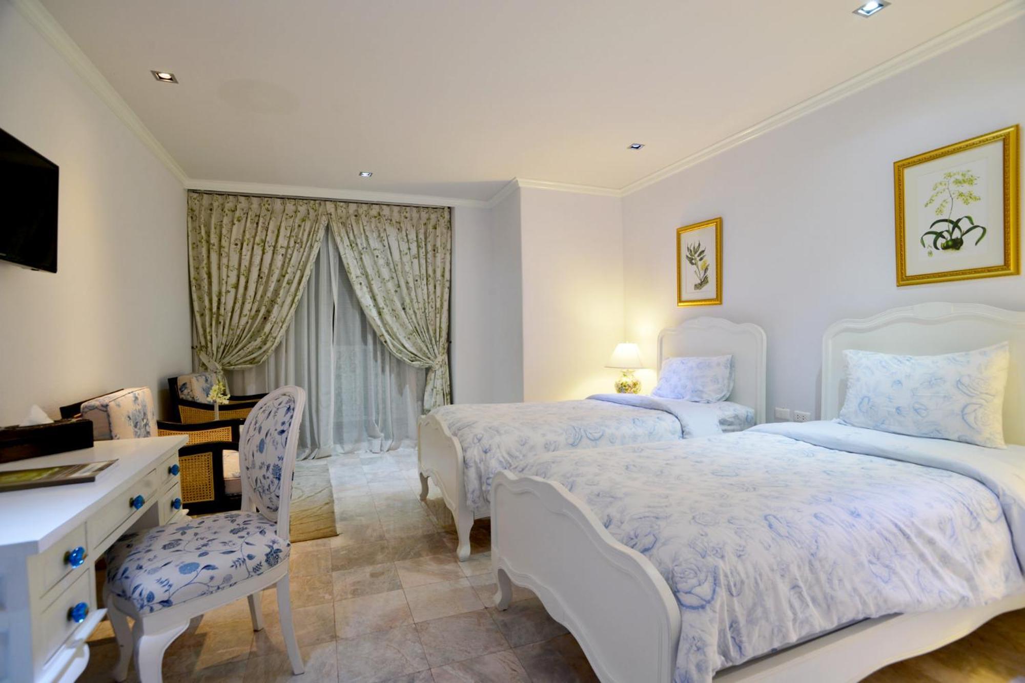 At Pingnakorn Huaykaew Hotel 4*