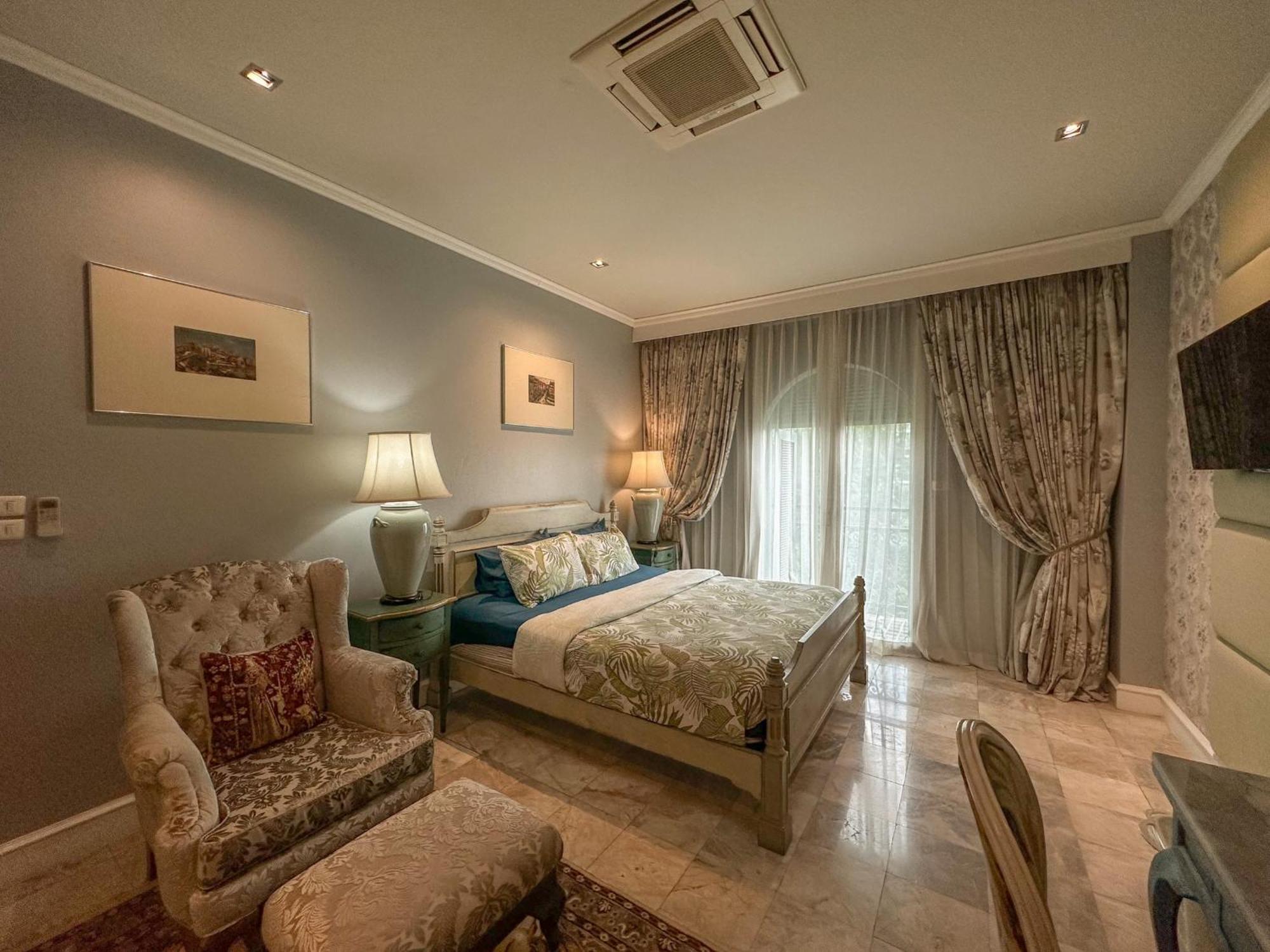 Hotel At Pingnakorn Huaykaew 4*