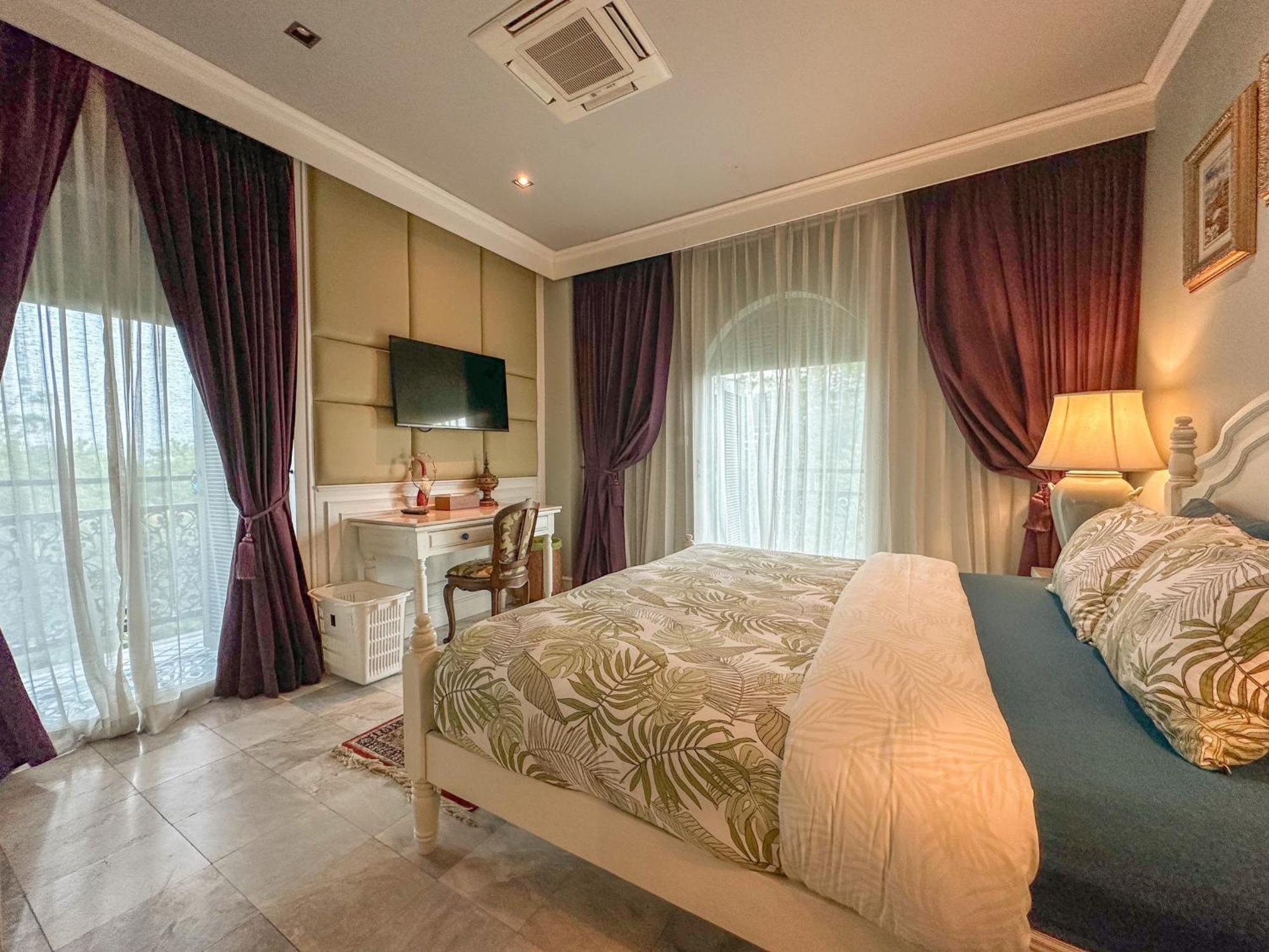 At Pingnakorn Huaykaew Hotel 4*