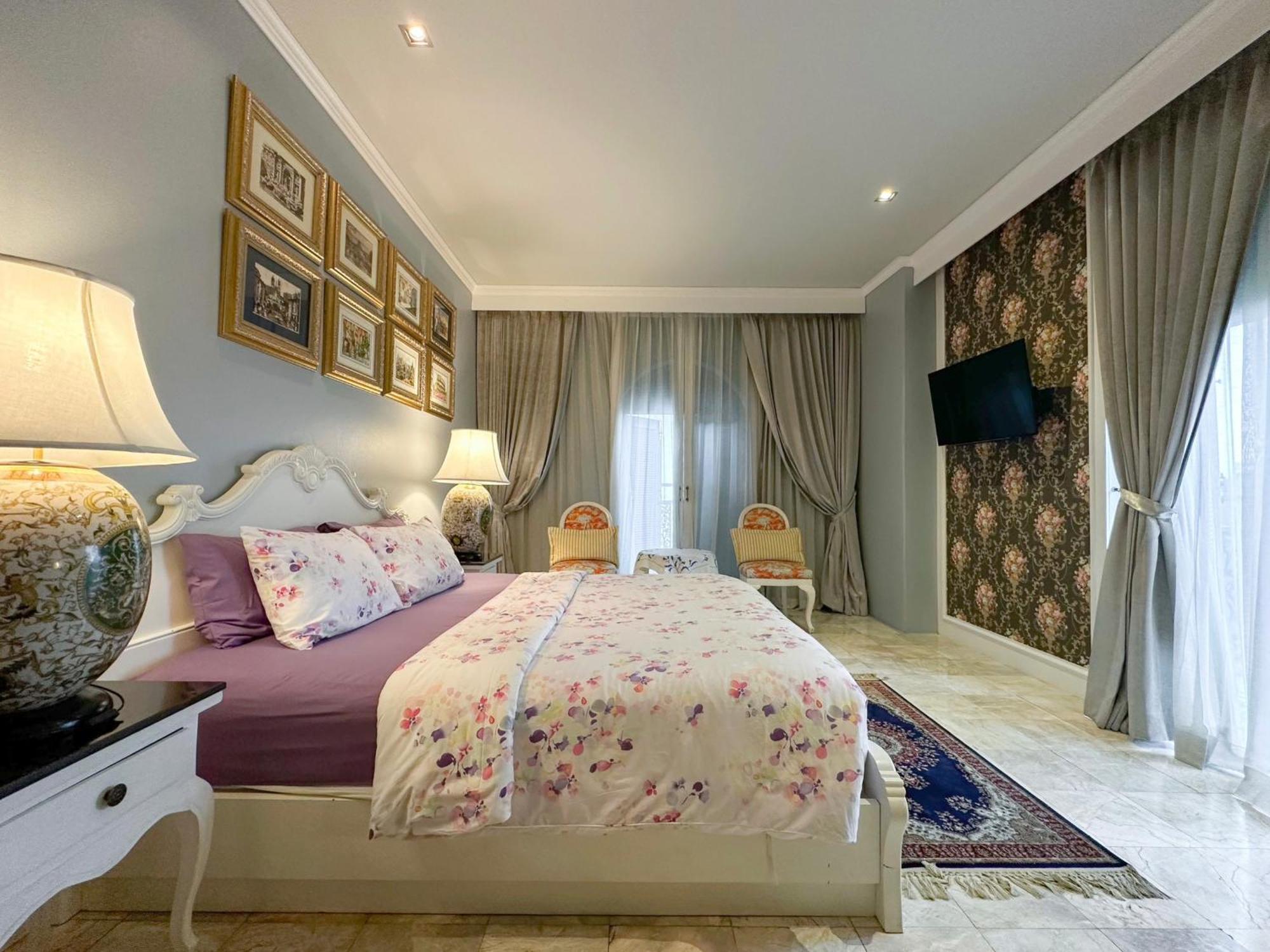Hotel At Pingnakorn Huaykaew 4*