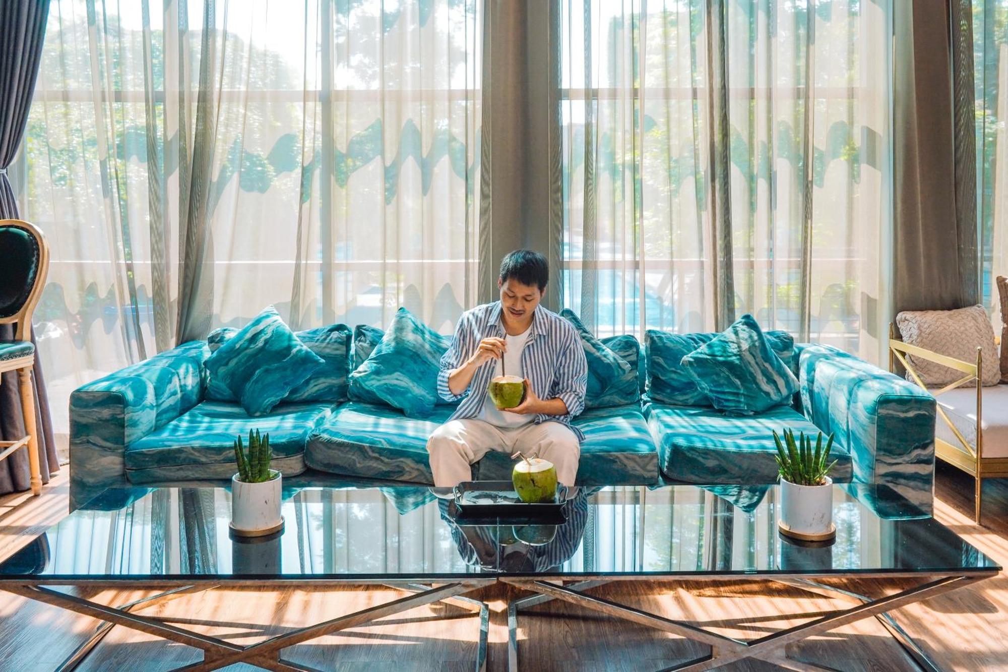 Khum Damnoen Resort