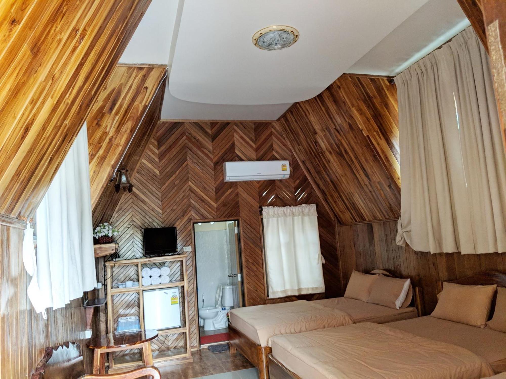 Resort Bansuanphuhong
