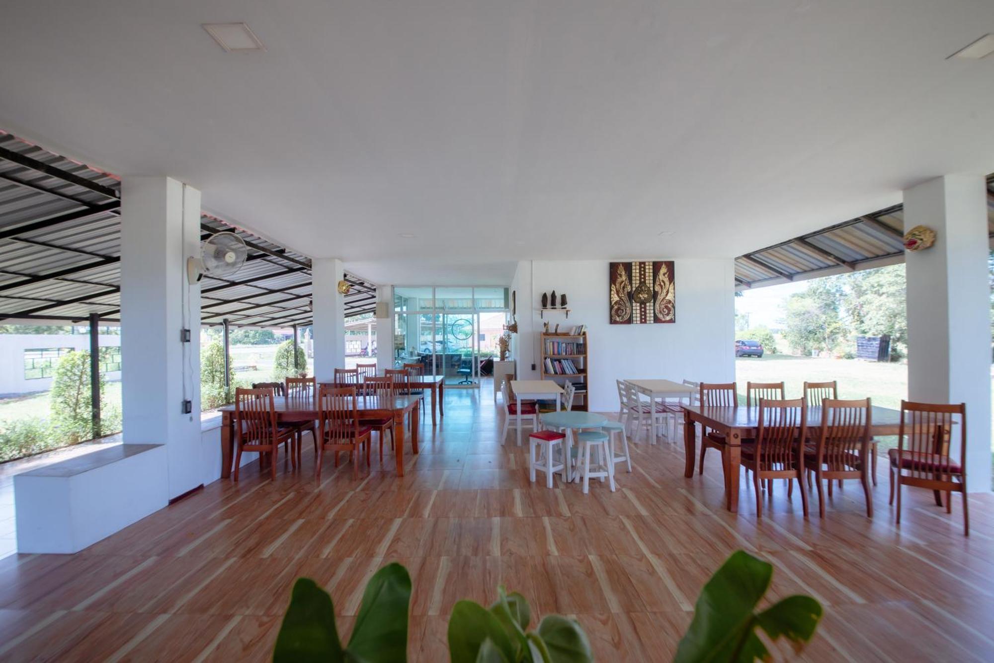 Resort Nalinnaa ณลิ์ณน่า Buriram