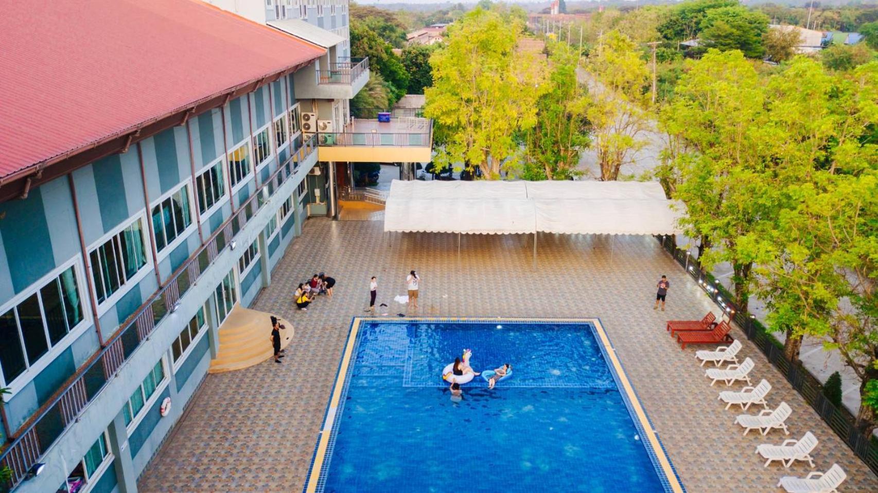 Sky View 4*