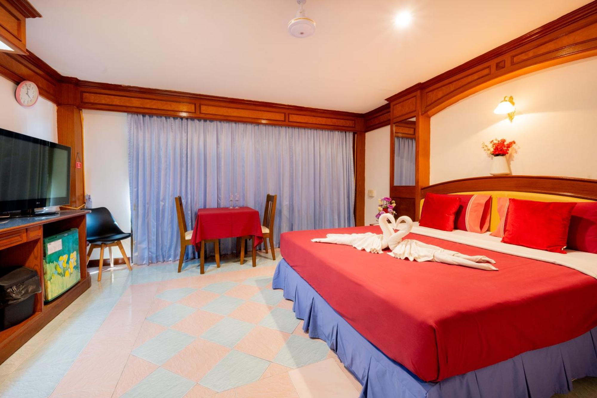 Inn Lamai 2*