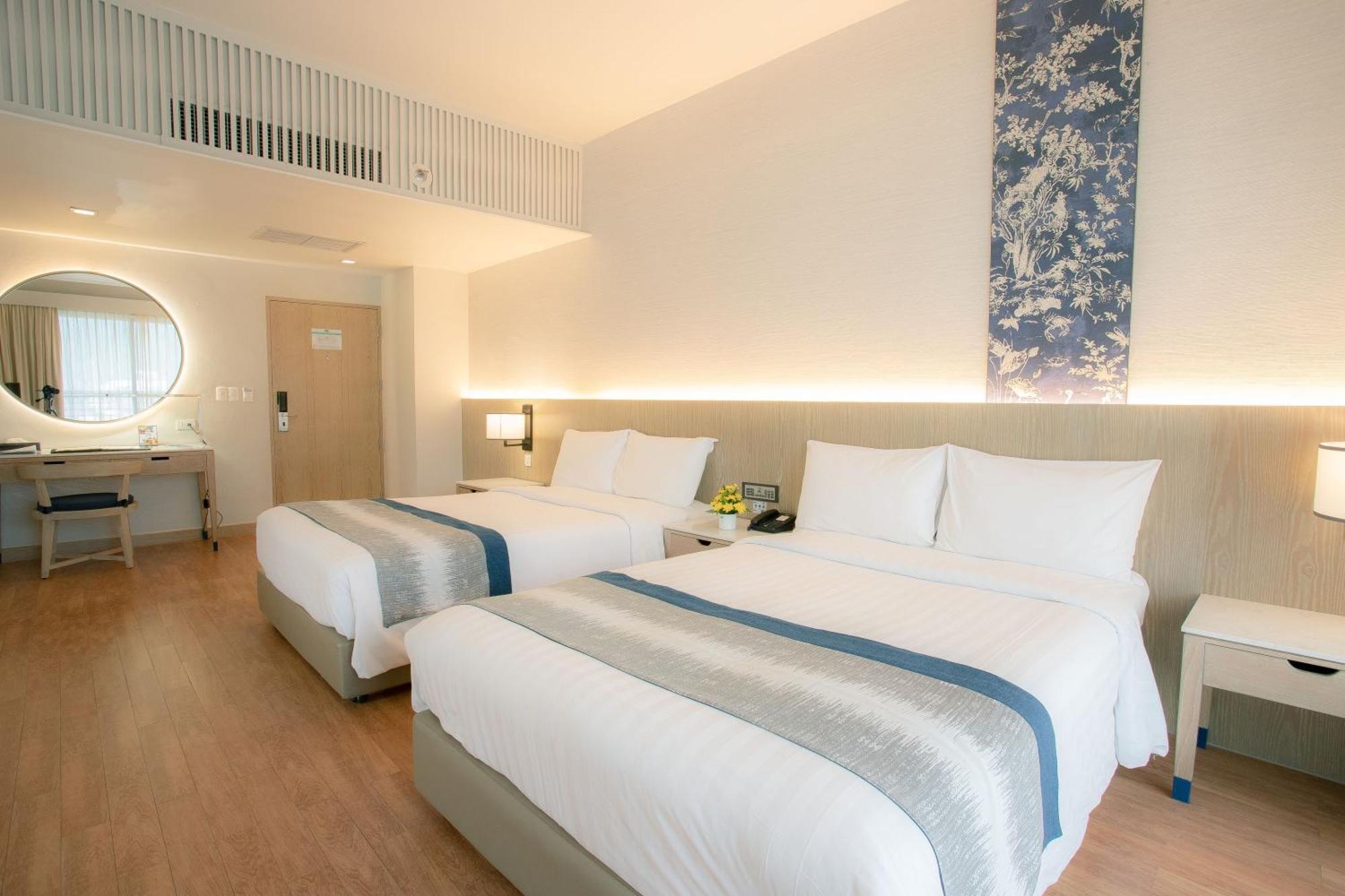 Hotel The Royal Paradise & - Sha Extra 4*