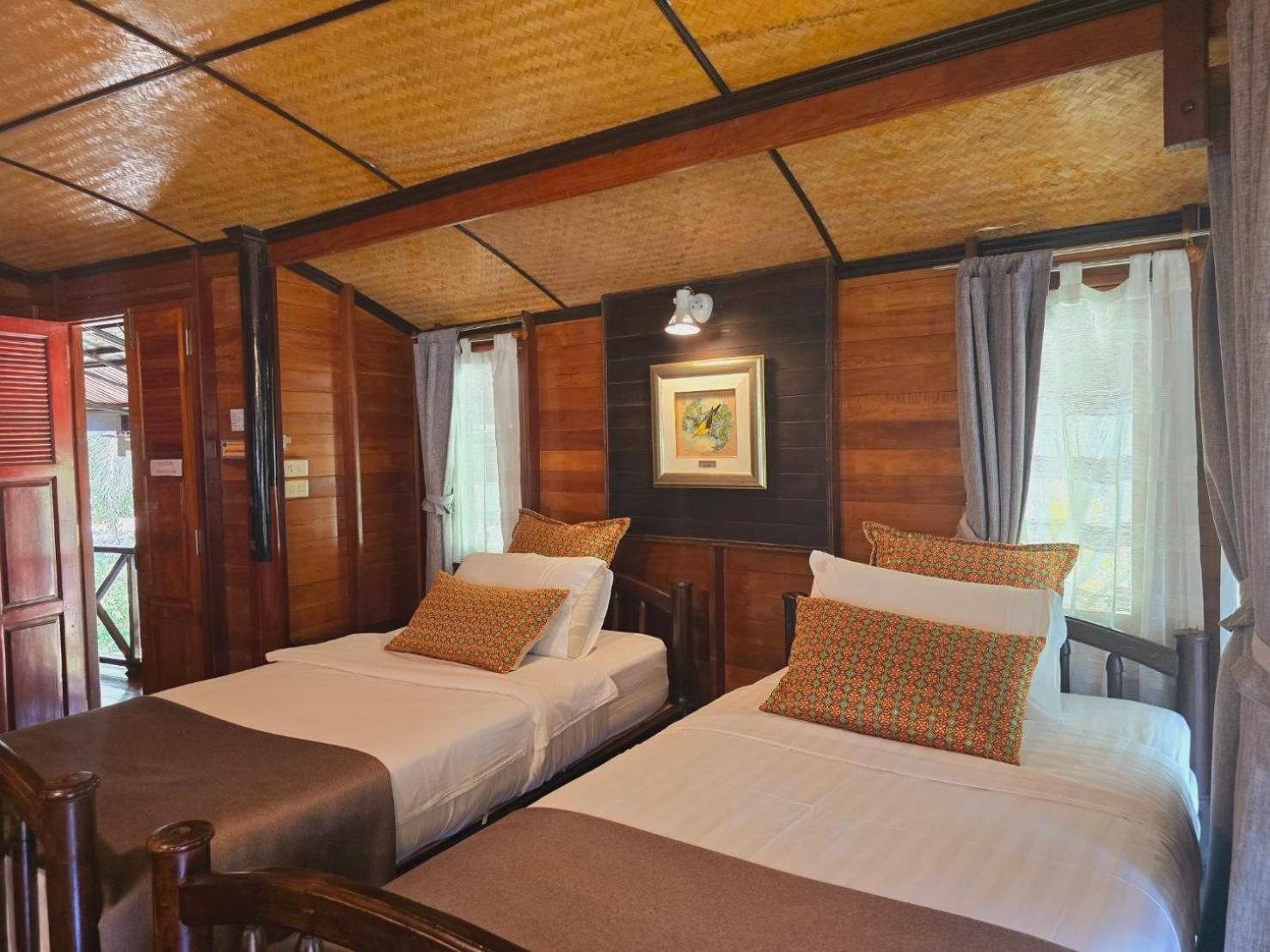 Kaengkrachan Boathouse Paradise 3*