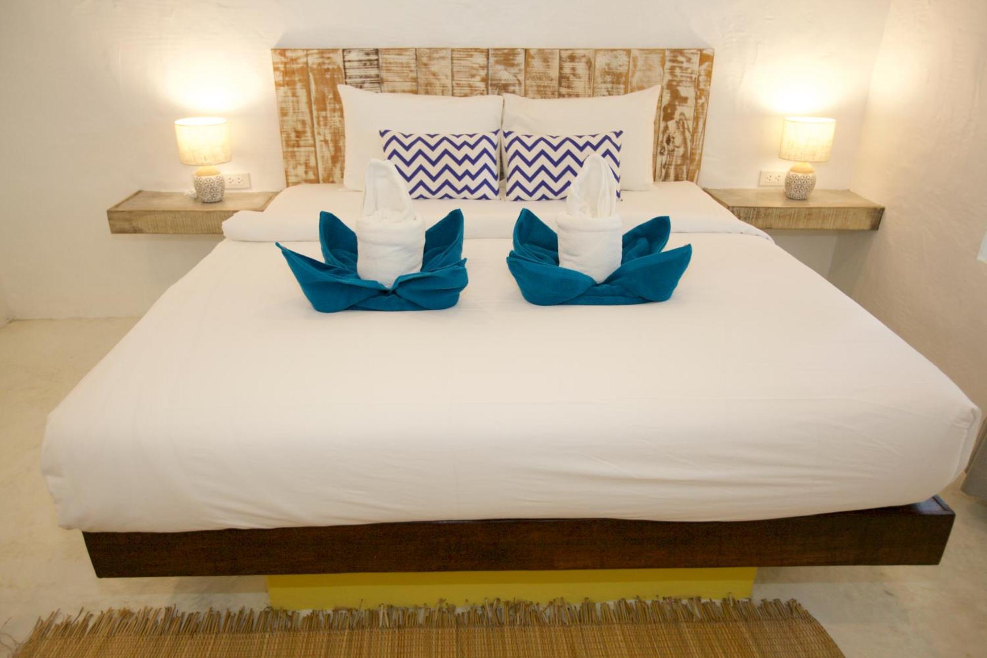 Resort Lime N Soda Beachfront