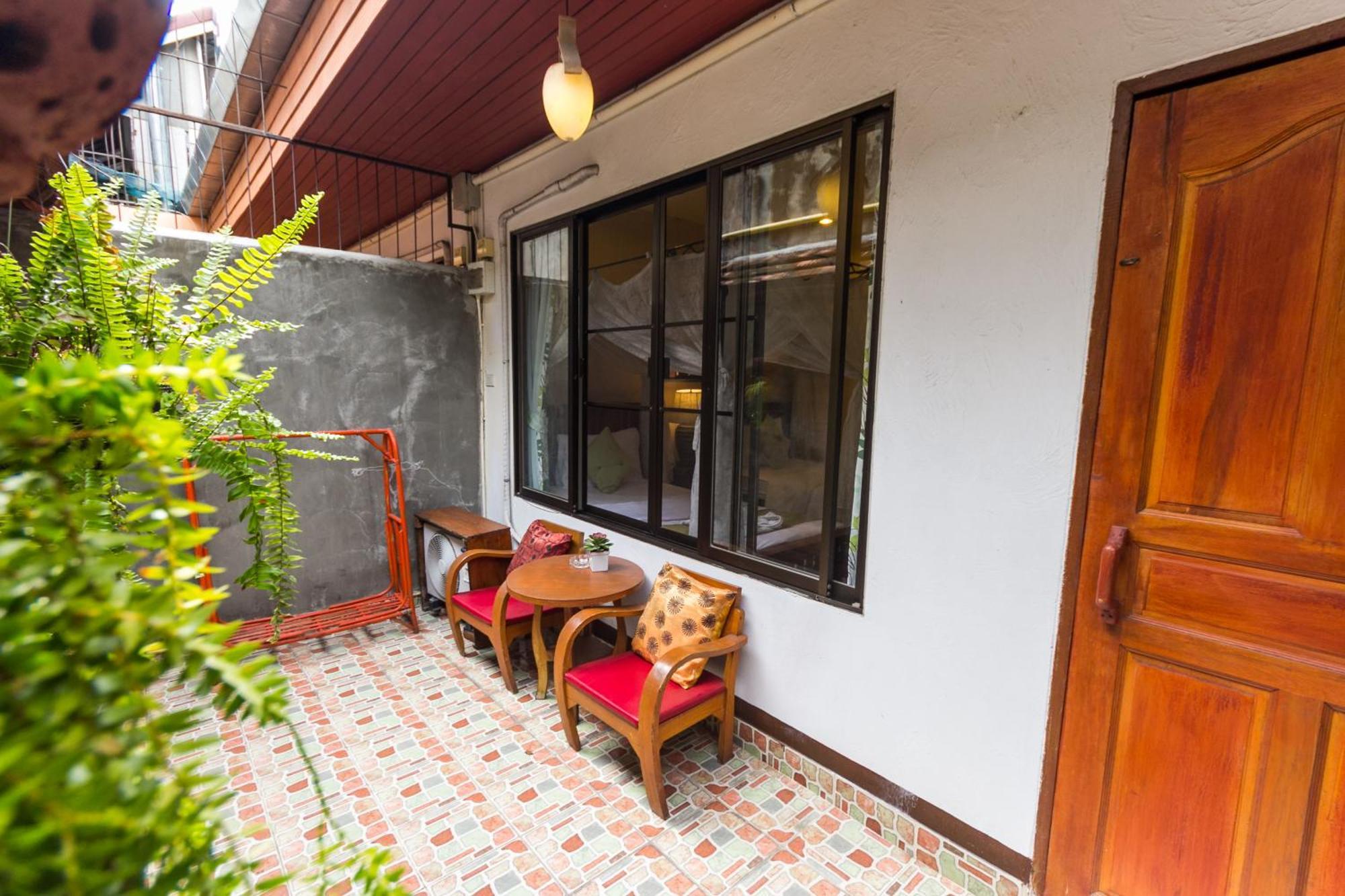 Bed & Breakfast Changmoi House