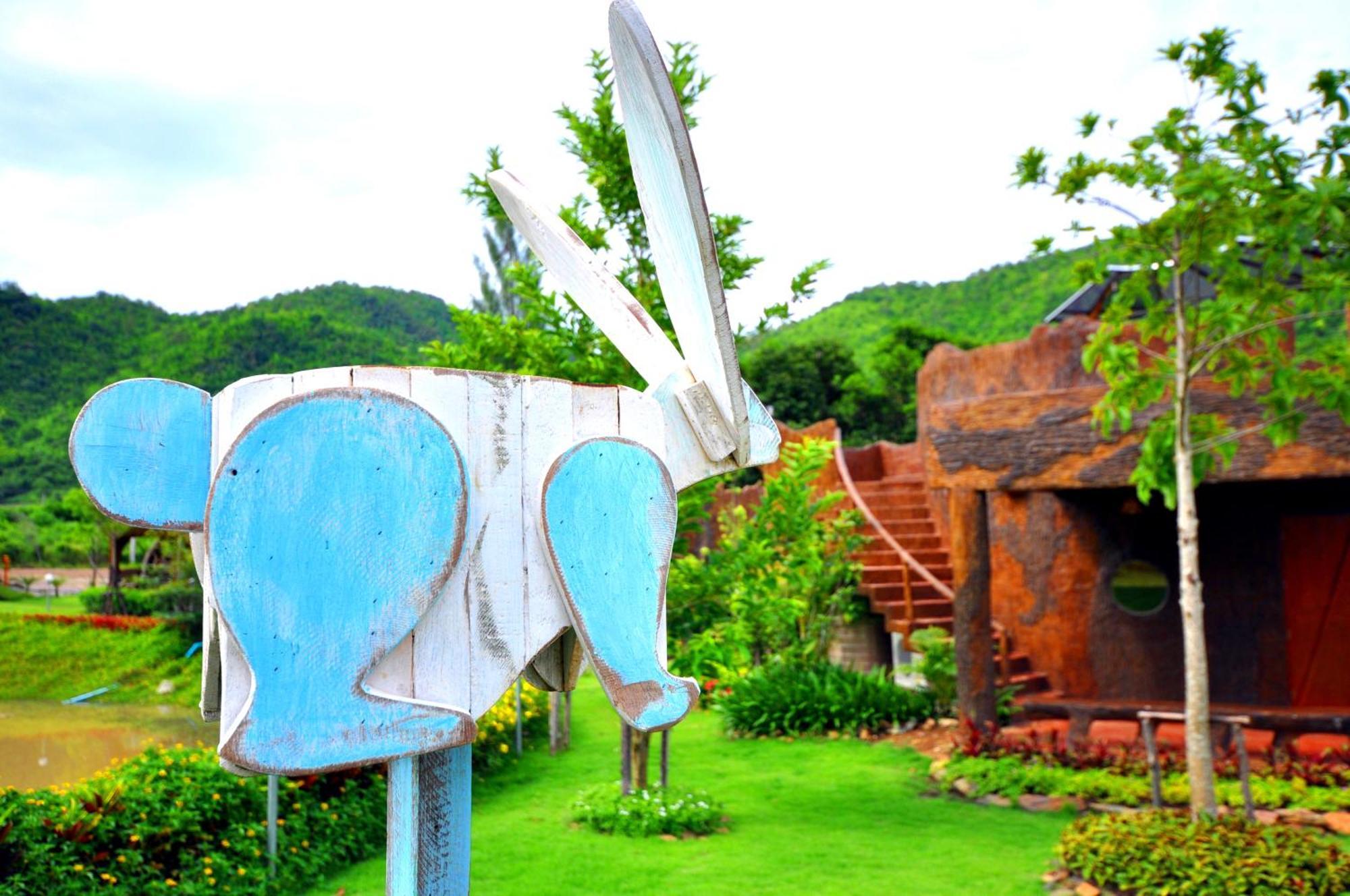 Theerama Resort Suan Phueng