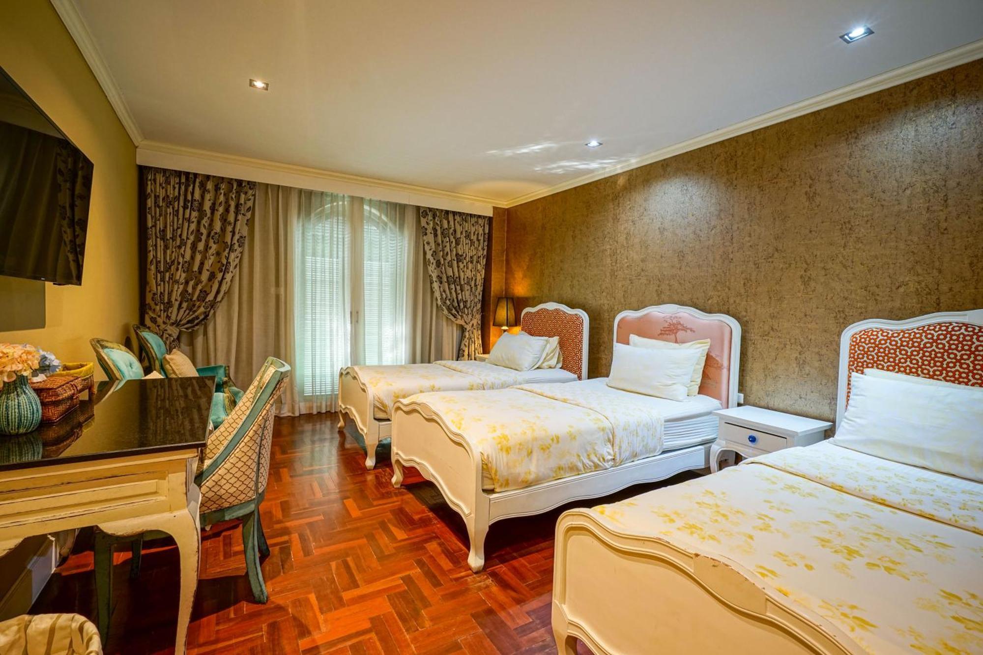 At Pingnakorn Huaykaew Hotel