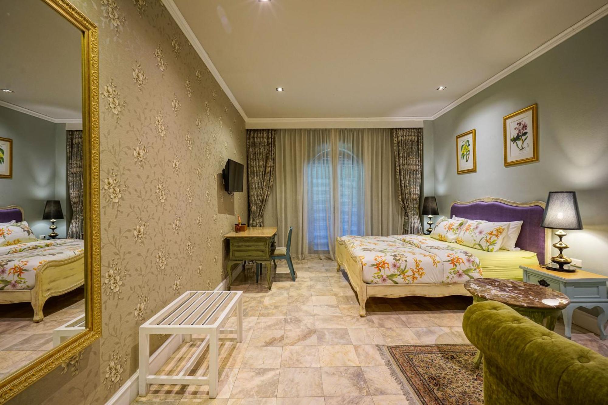 At Pingnakorn Huaykaew Hotel