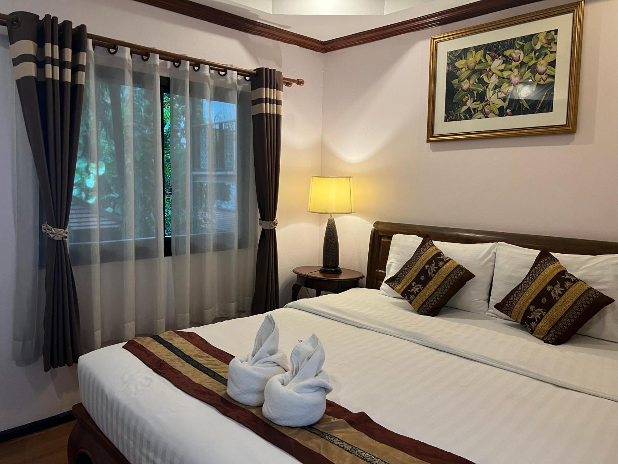 Pha Thai House Hotel 2*