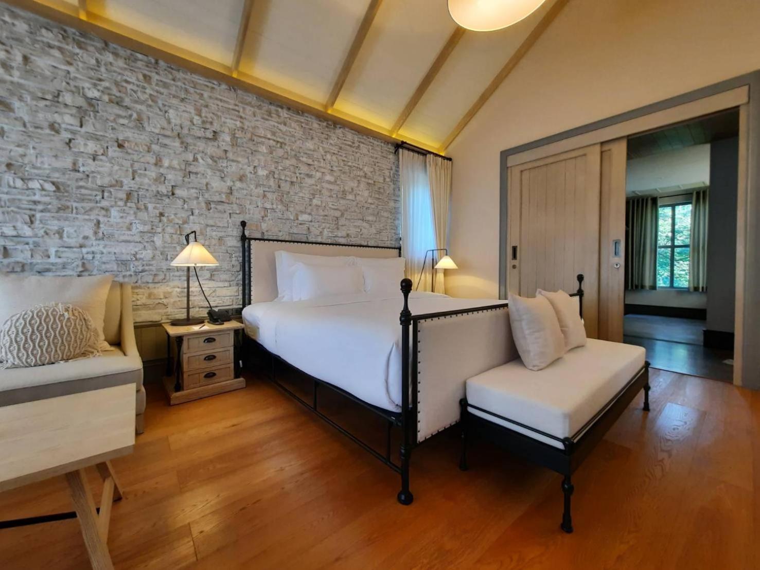 Thames Valley Khao Yai - Sha 4*