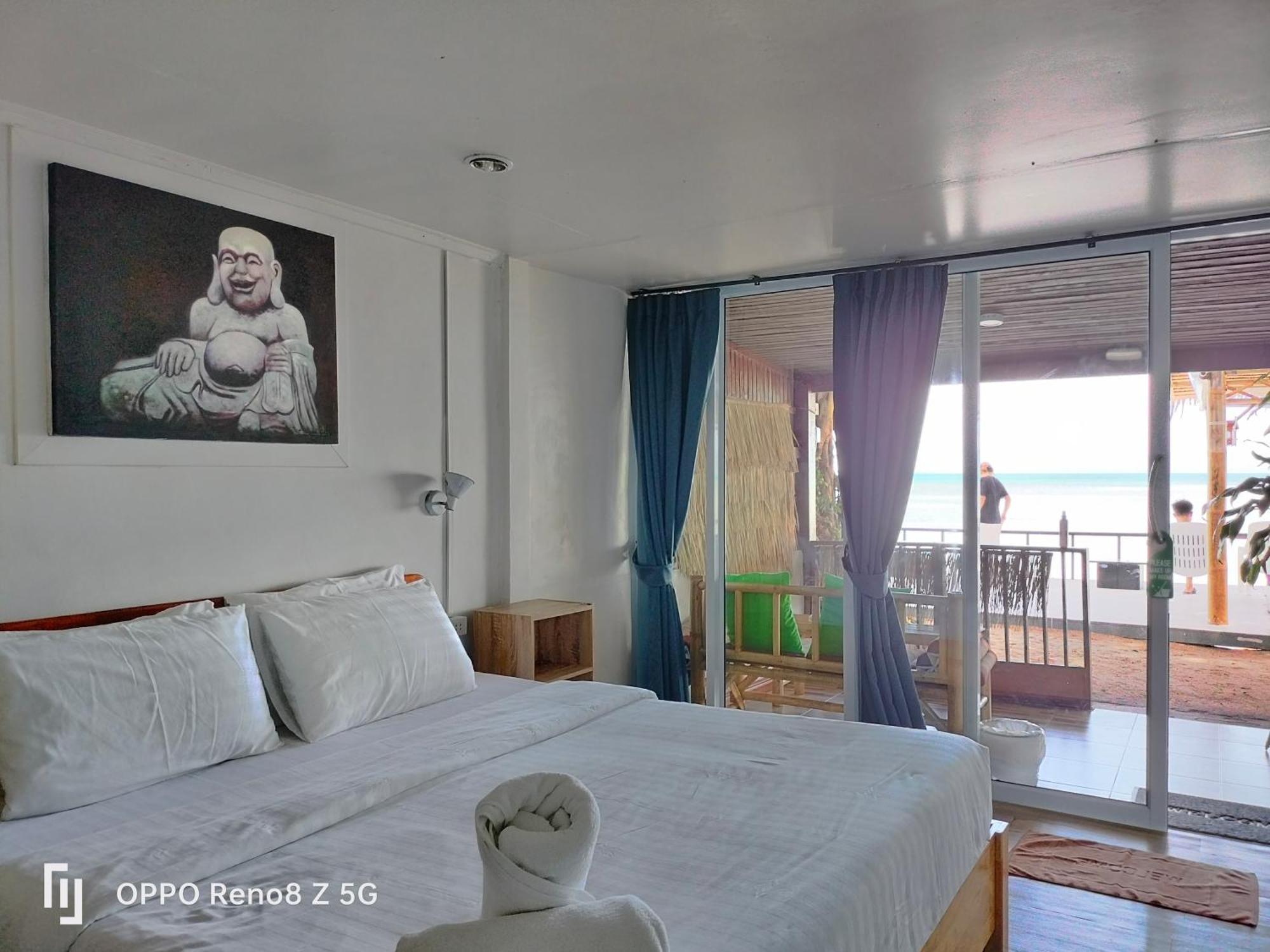 Lodge Namthip Homebeach *