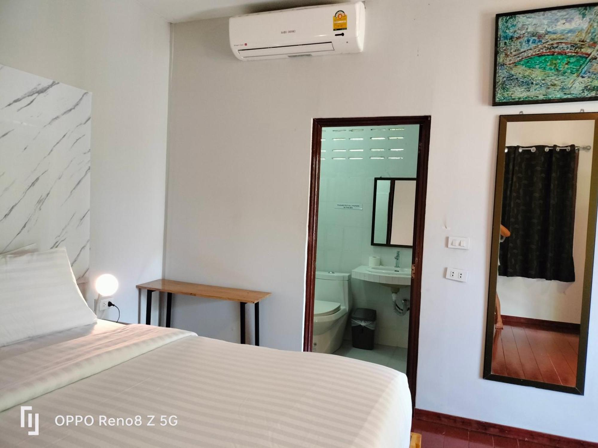 Lodge Namthip Homebeach *