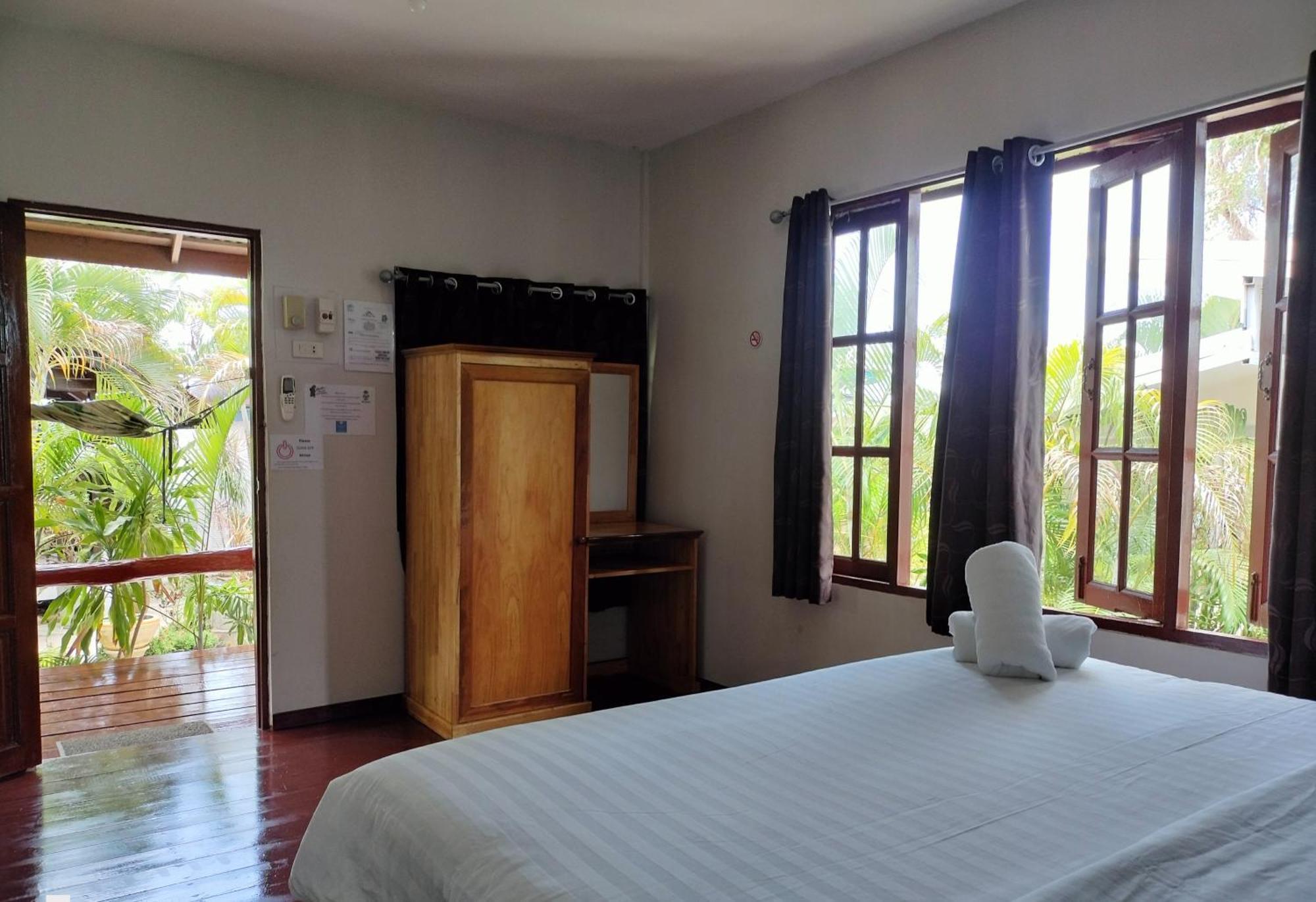 Namthip Homebeach Lodge Baan Tai