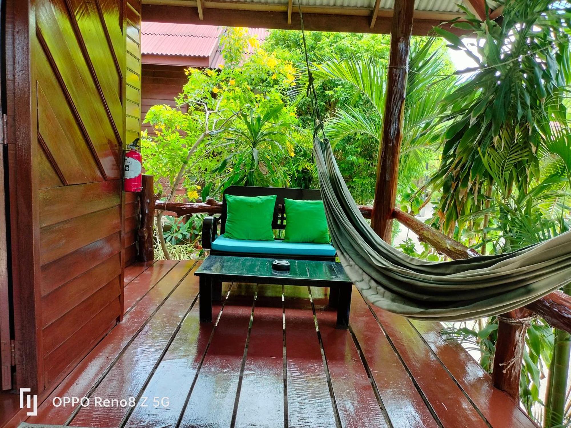 Lodge Namthip Homebeach *