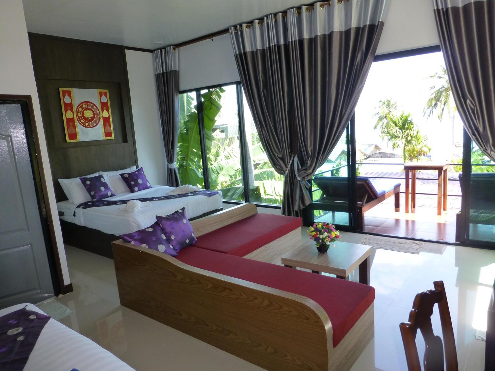 Kathalee & 3* Koh Lipe