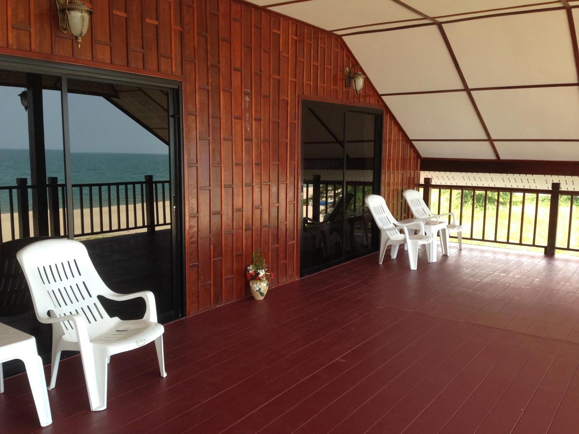 Inn Sea Breeze House, Naiplao Khanom