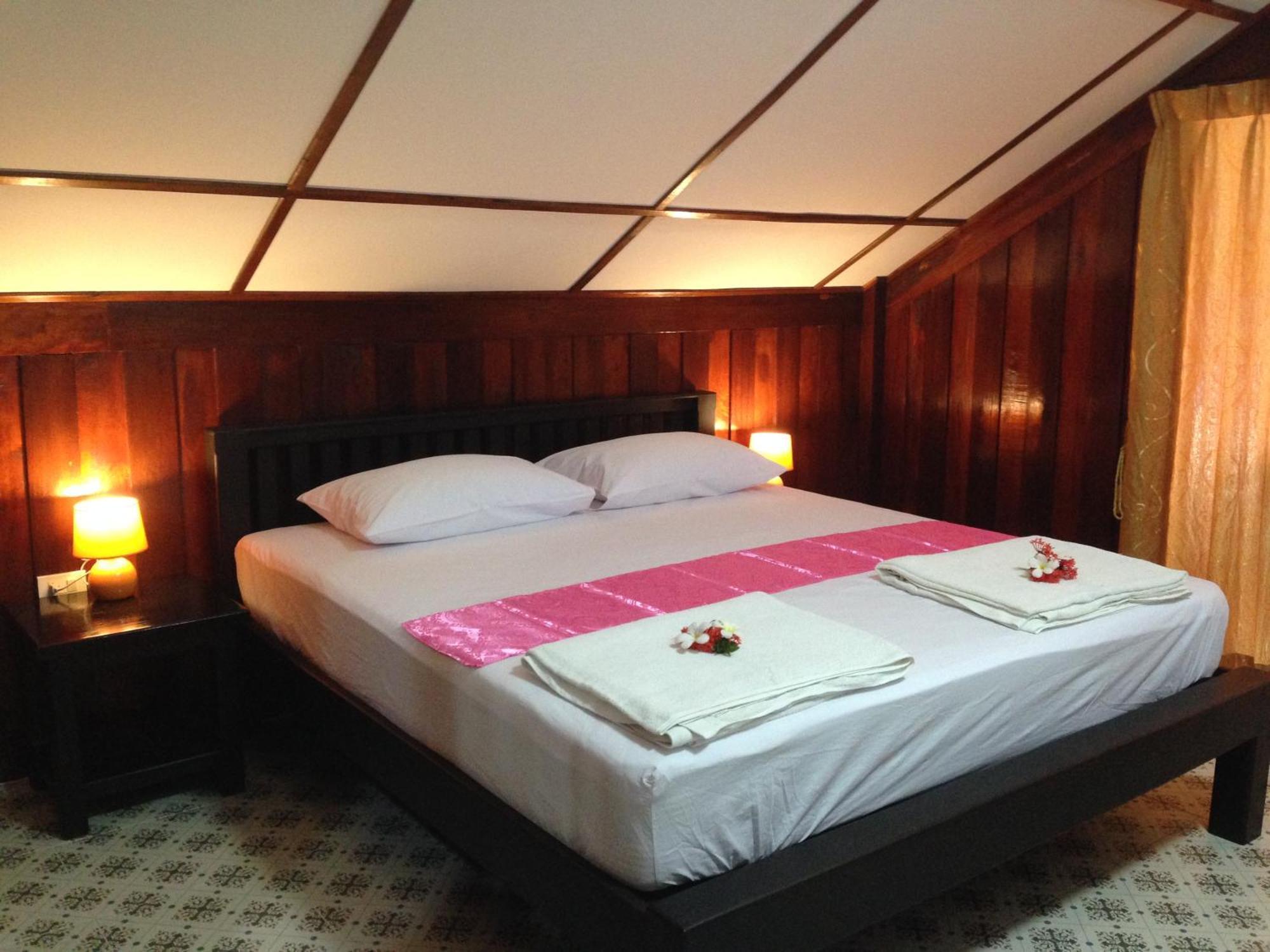 Sea Breeze House, Naiplao Inn 2*