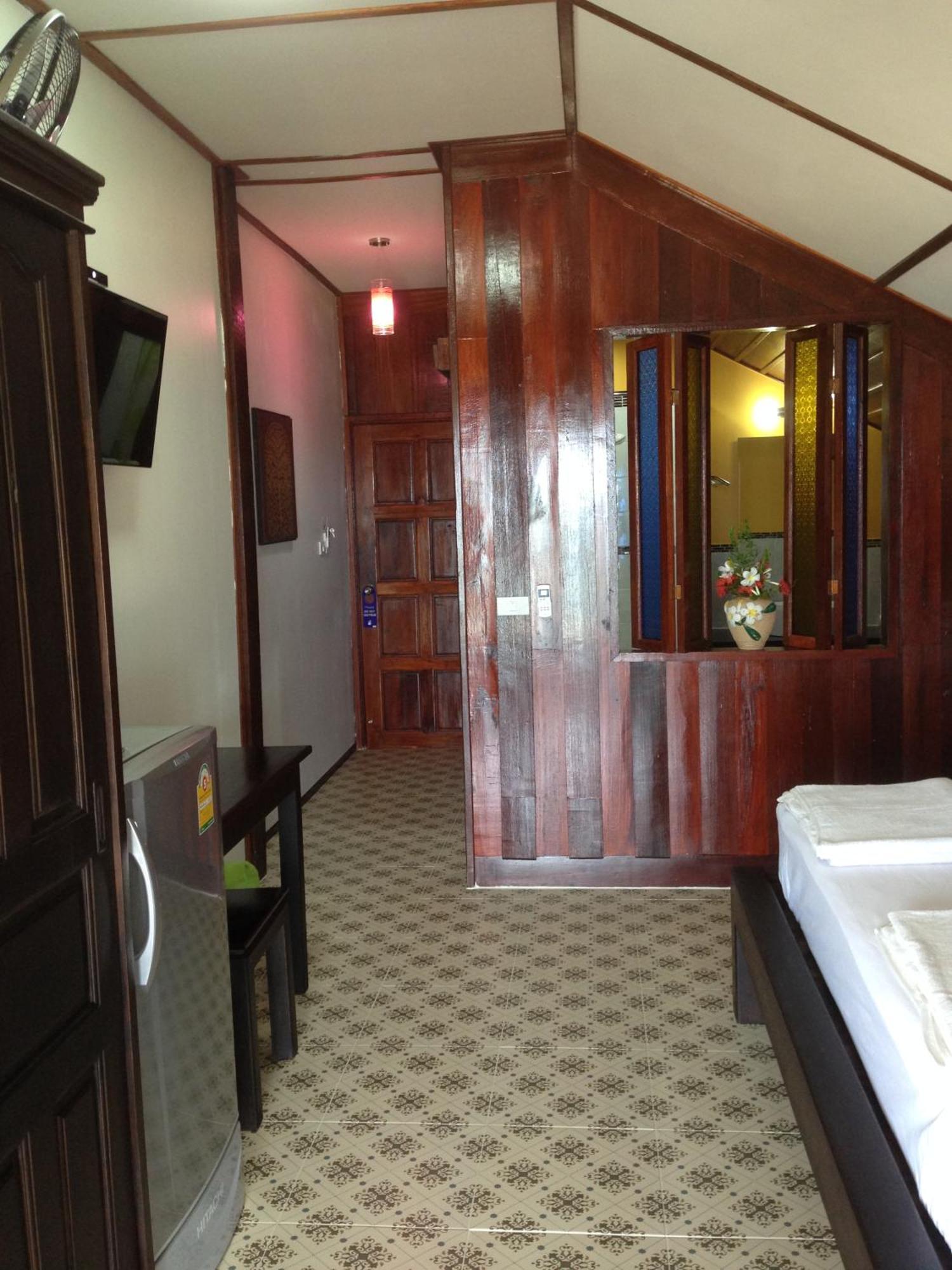 Sea Breeze House, Naiplao 2*