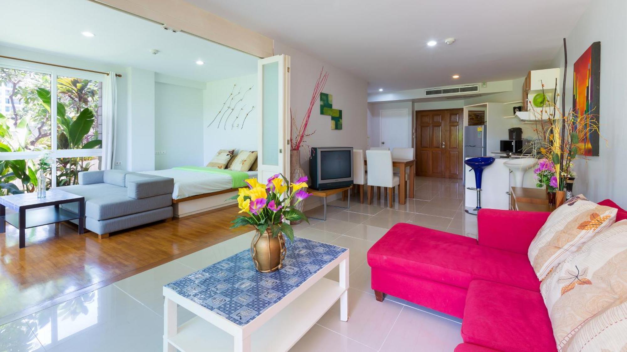 Baan Poolom Beachfront Apartment