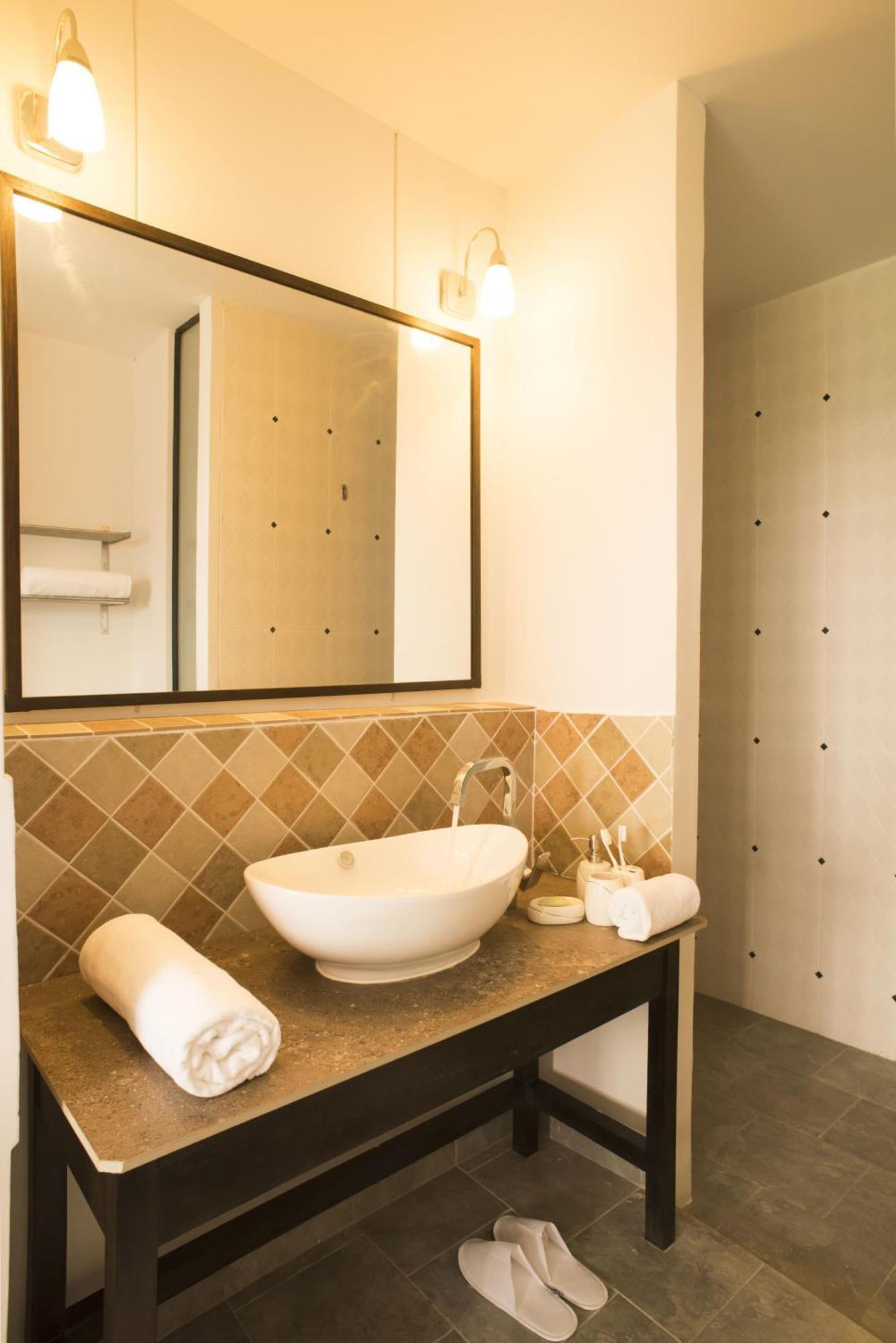 Coco View Hotel 4*