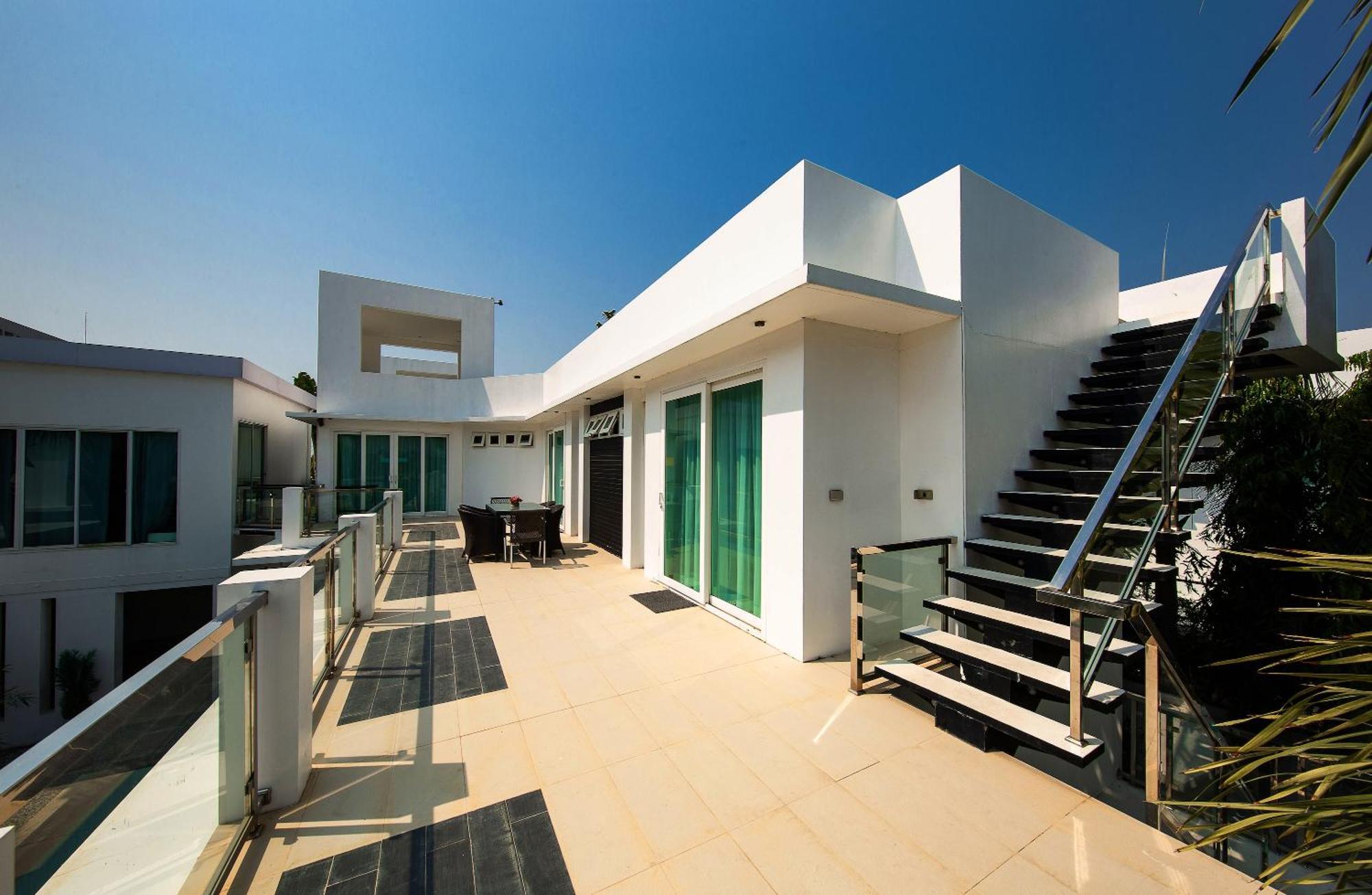 Premium Pool Villa Pattaya