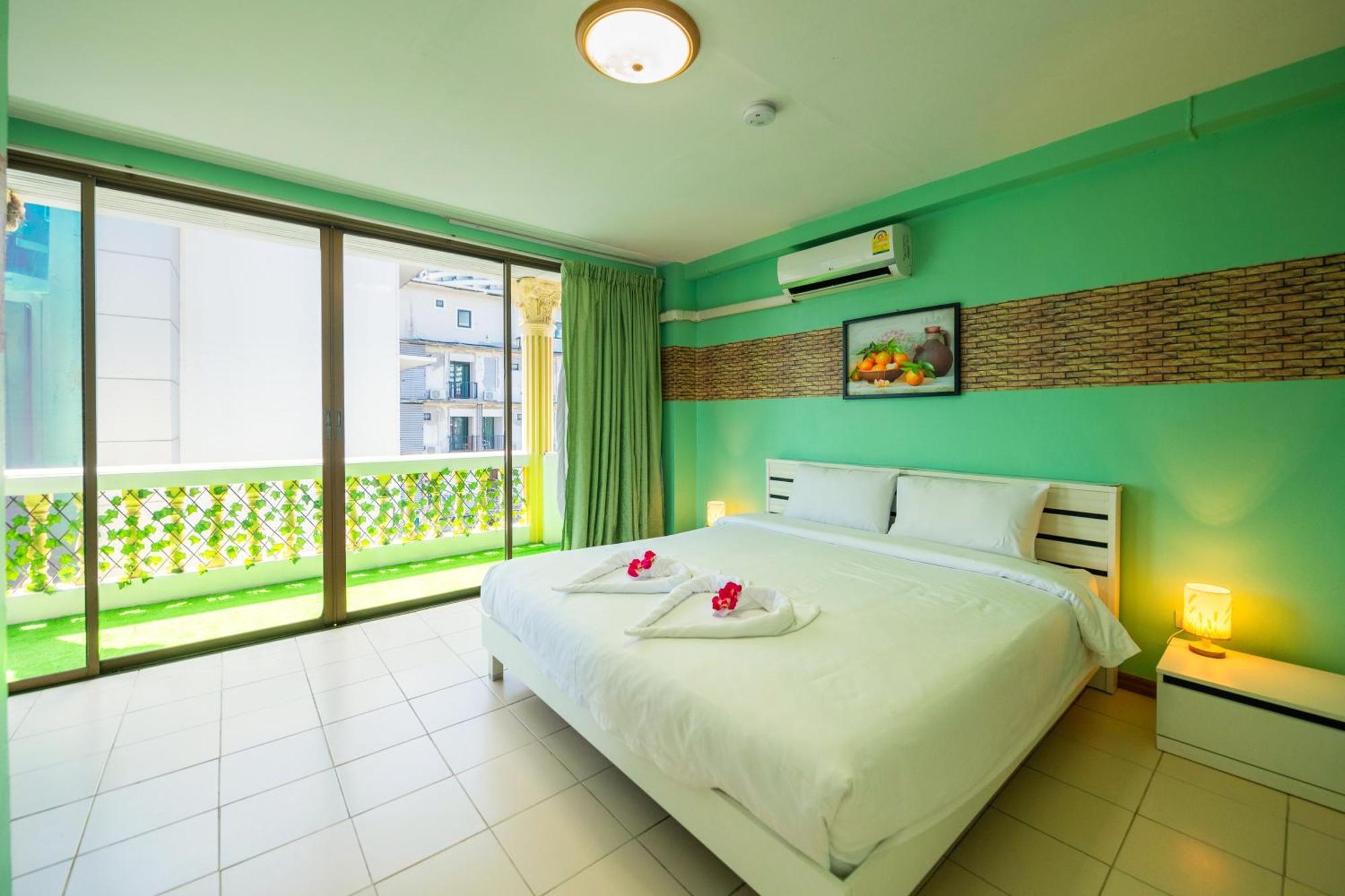 Guest house Happy Vikings - Beachfront Jomtien Beach