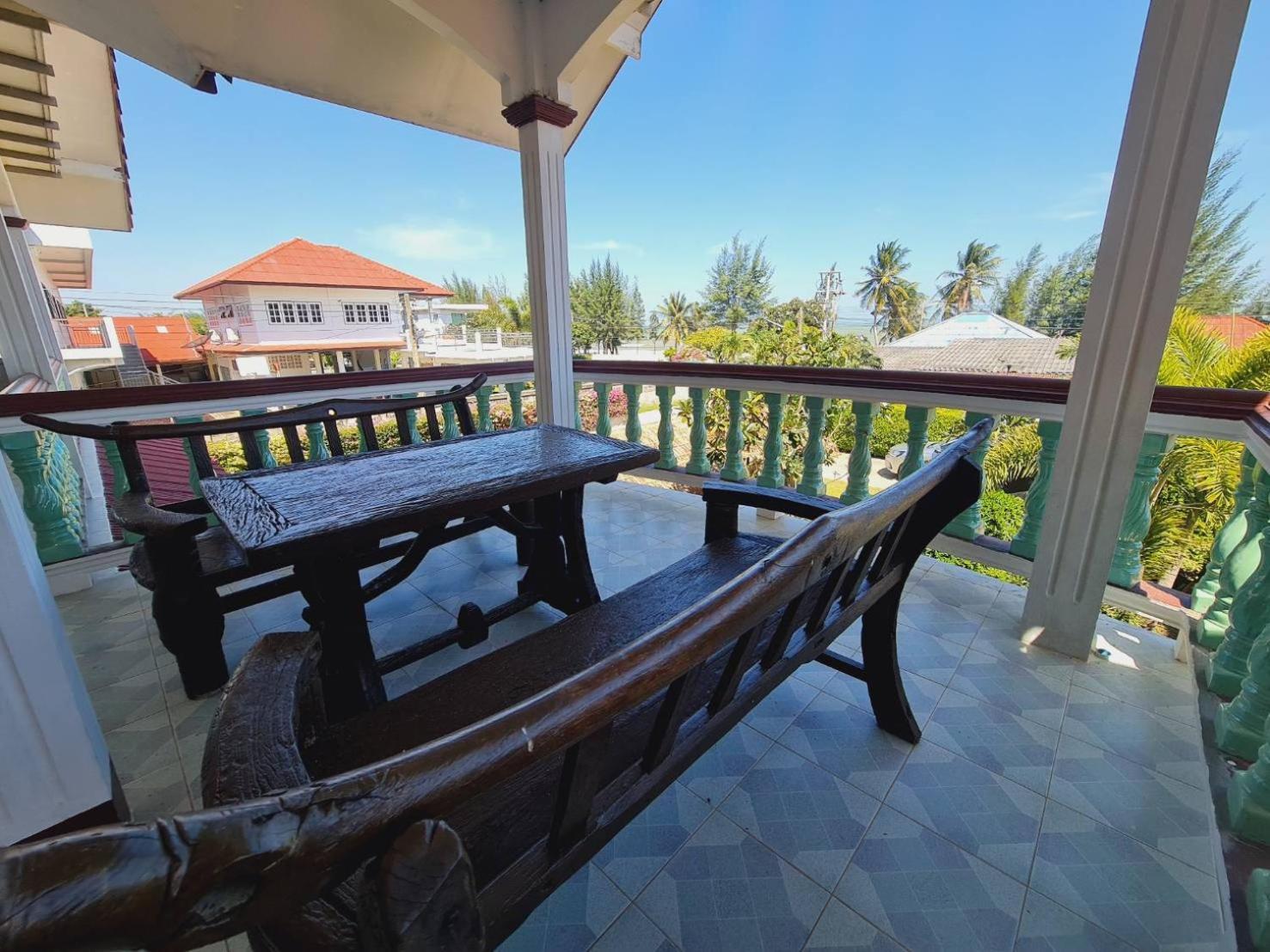 Resort Box At Pran Sam Roi Yot