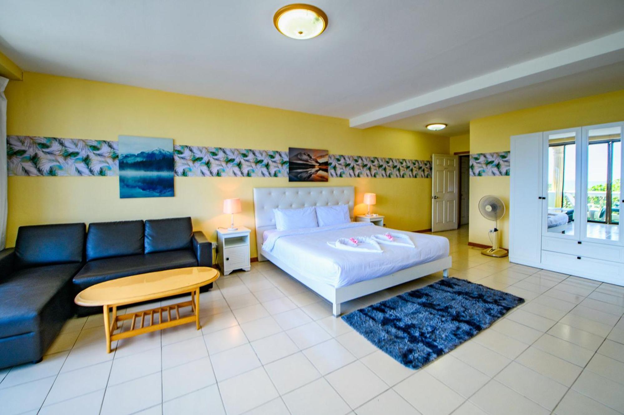 Happy Vikings - Beachfront Guest house