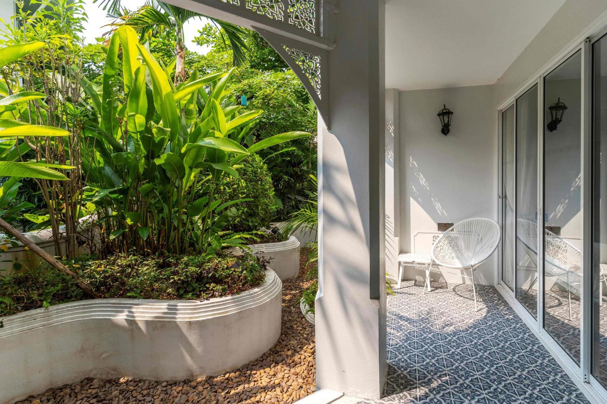 Away Thapae A Vegan Retreat Chiang Mai