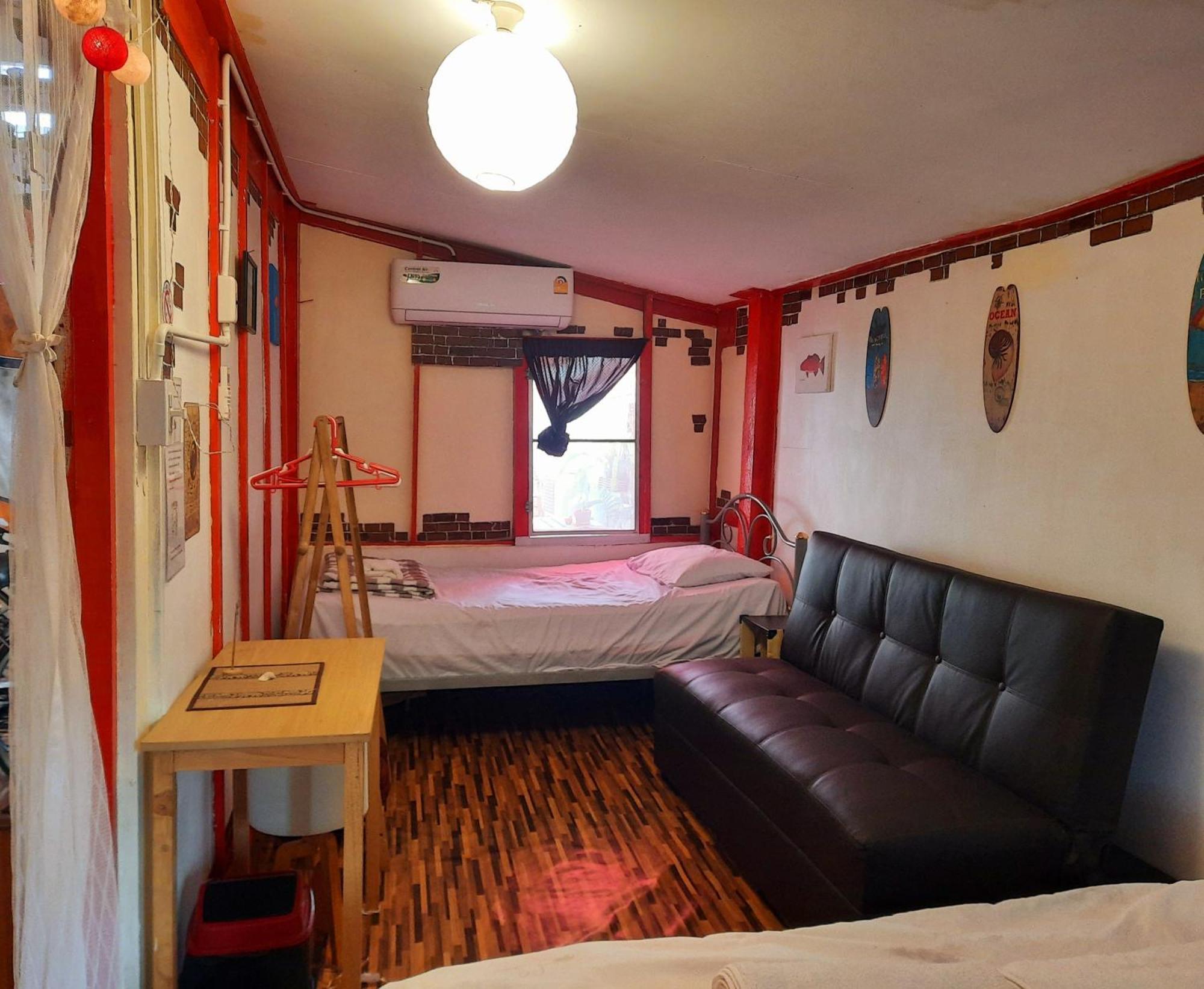 Thaimex Cafe & Homestay Backpackers- Adults Only Homestay