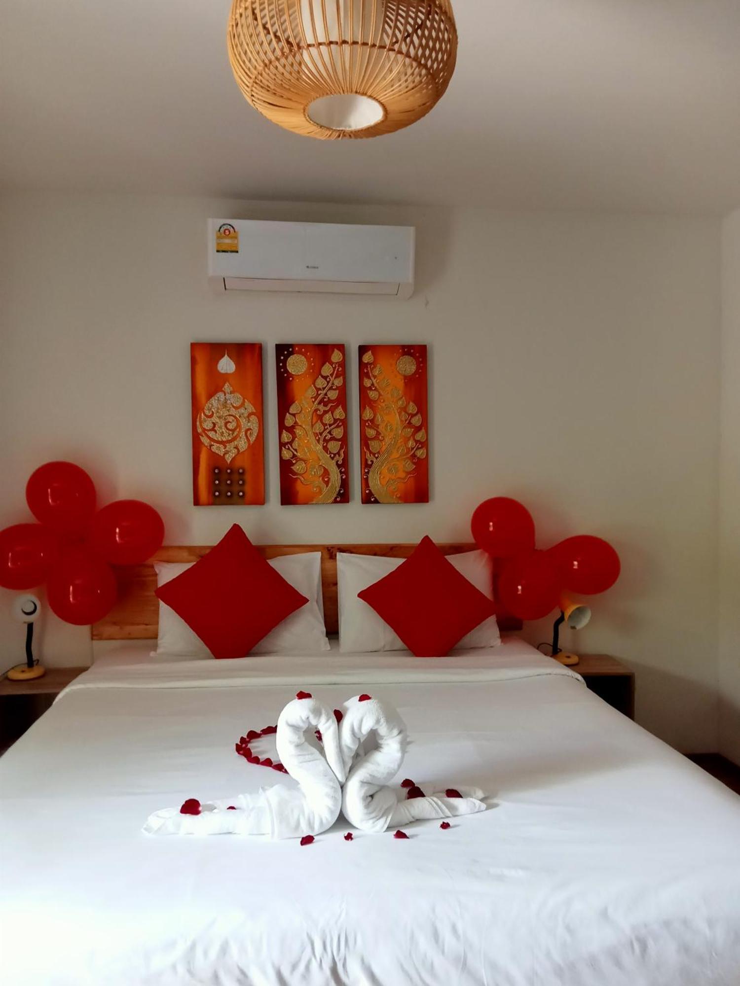 Namthip Homebeach Lodge Baan Tai