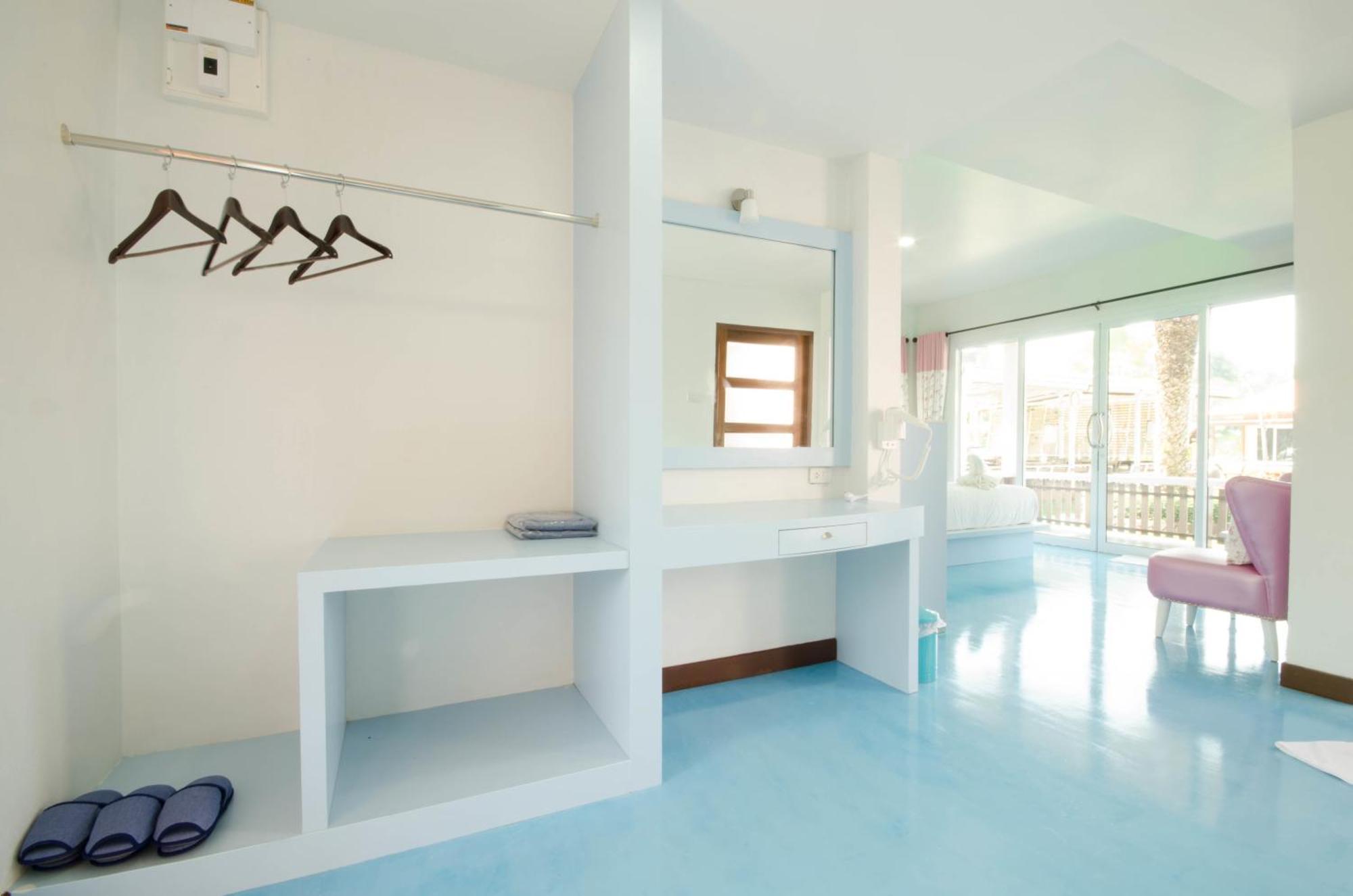 Pueanjai And Restaurant Resort 3*