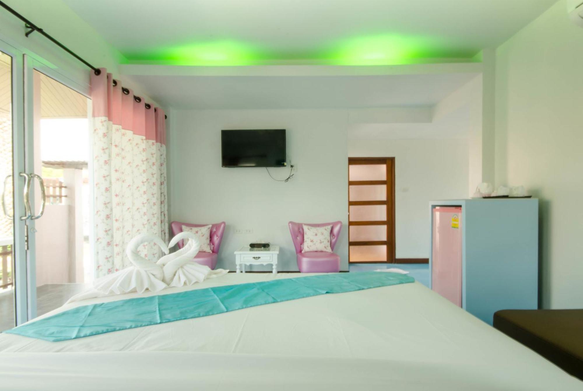 Pueanjai And Restaurant Resort 3*