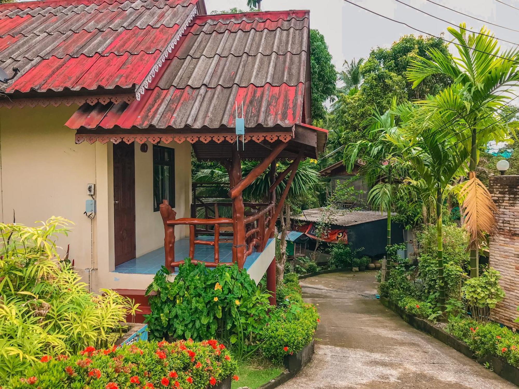 Tanouy Garden Holiday home Baan Khai