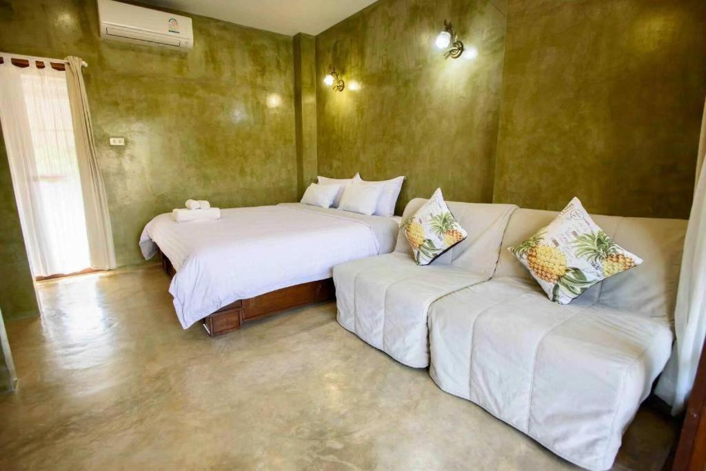 Hotel Baan Parinda Pran Buri