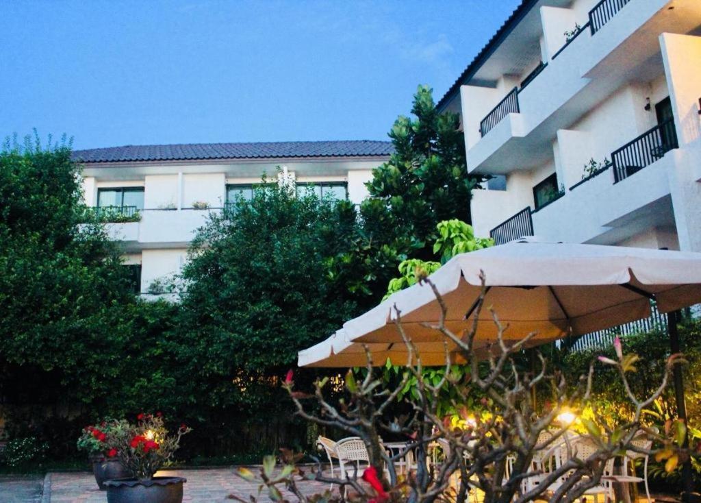 Baan 3*