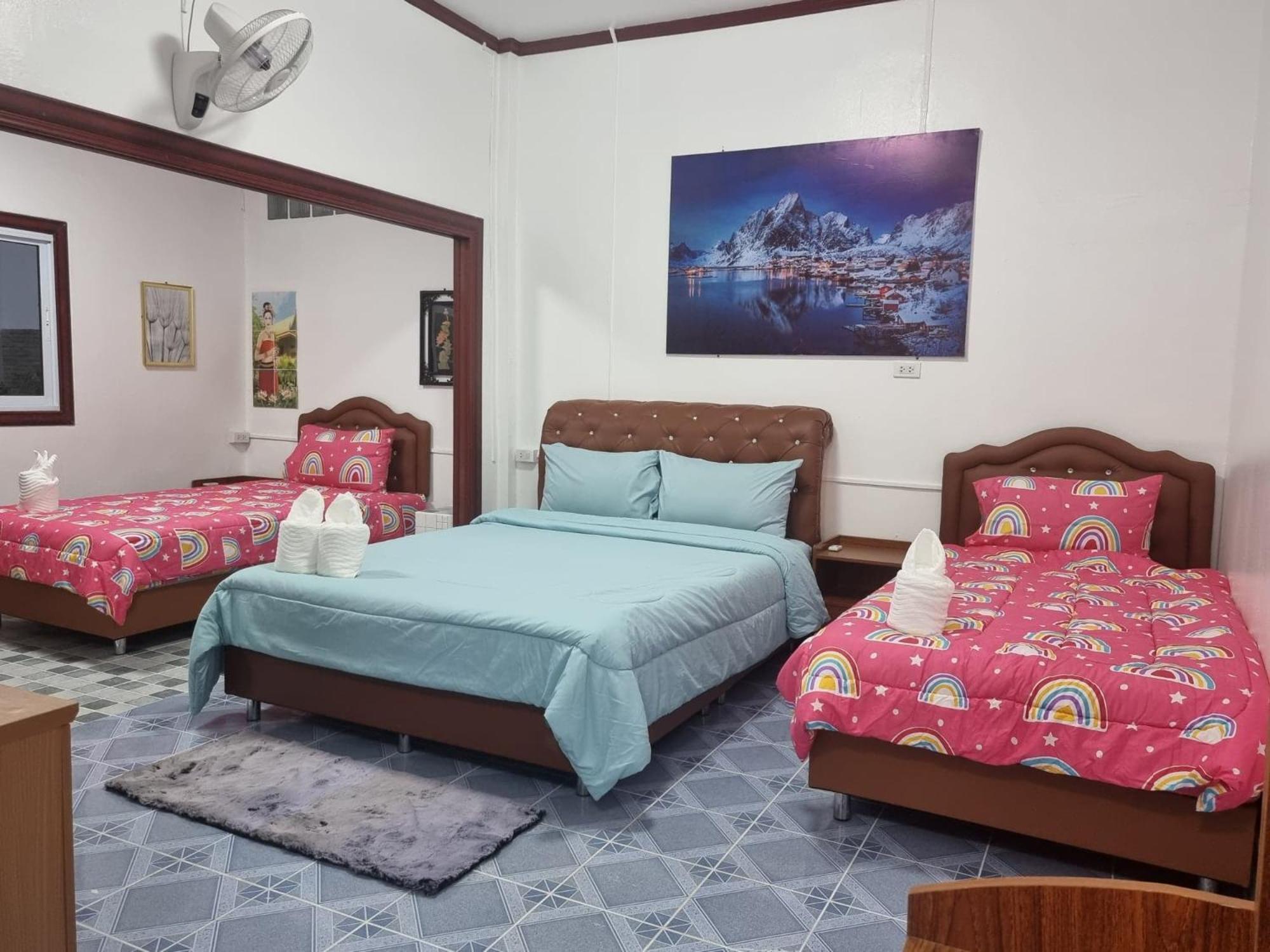Baan Sabaijai Resort *